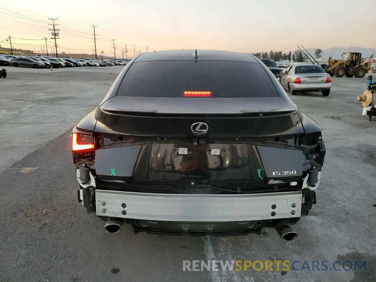 6 fotografías del automóvil dañado JTHGZ1B25N5049258 LEXUS IS 2022