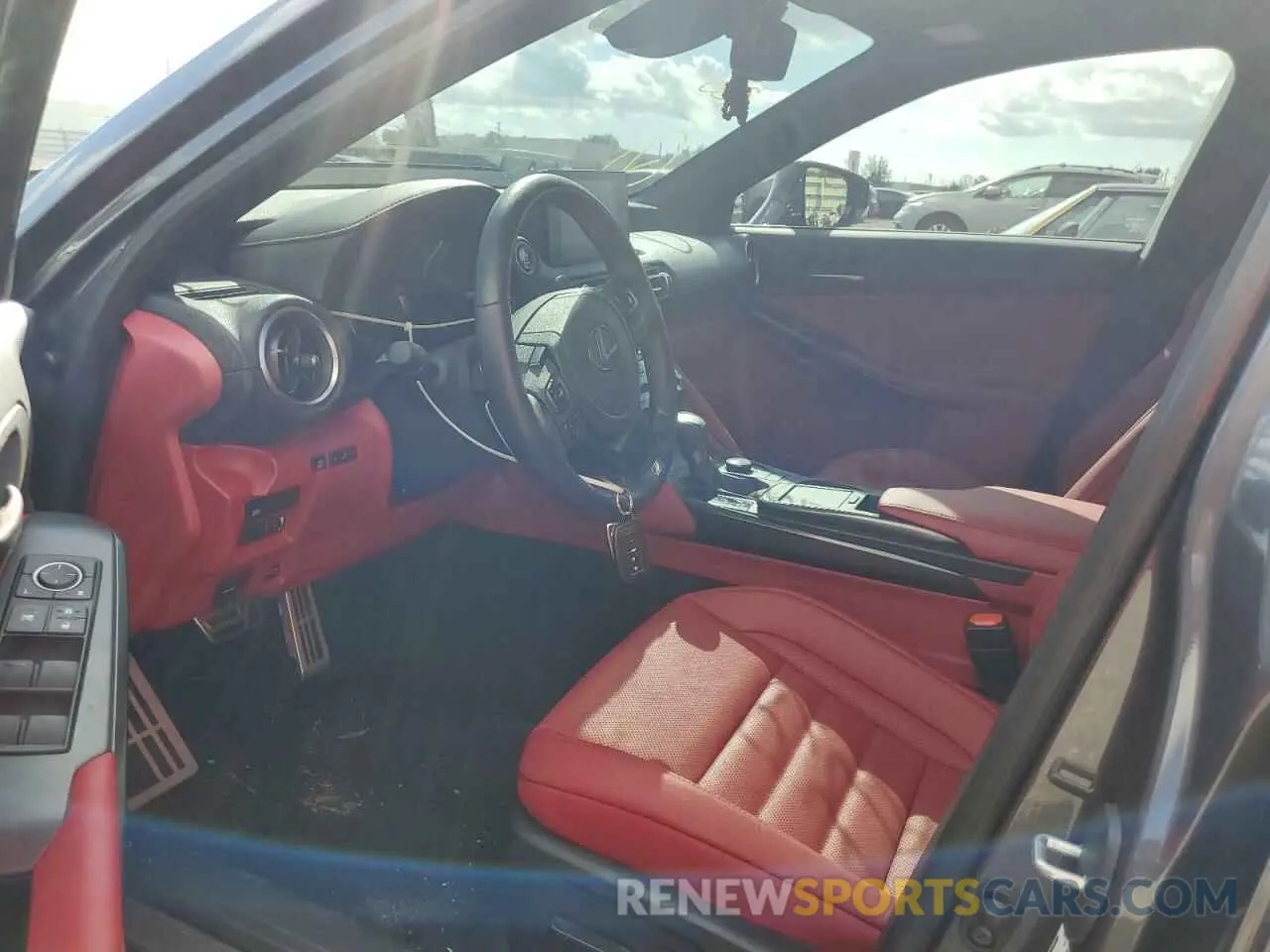 7 fotografías del automóvil dañado JTHGZ1B28N5050744 LEXUS IS 2022