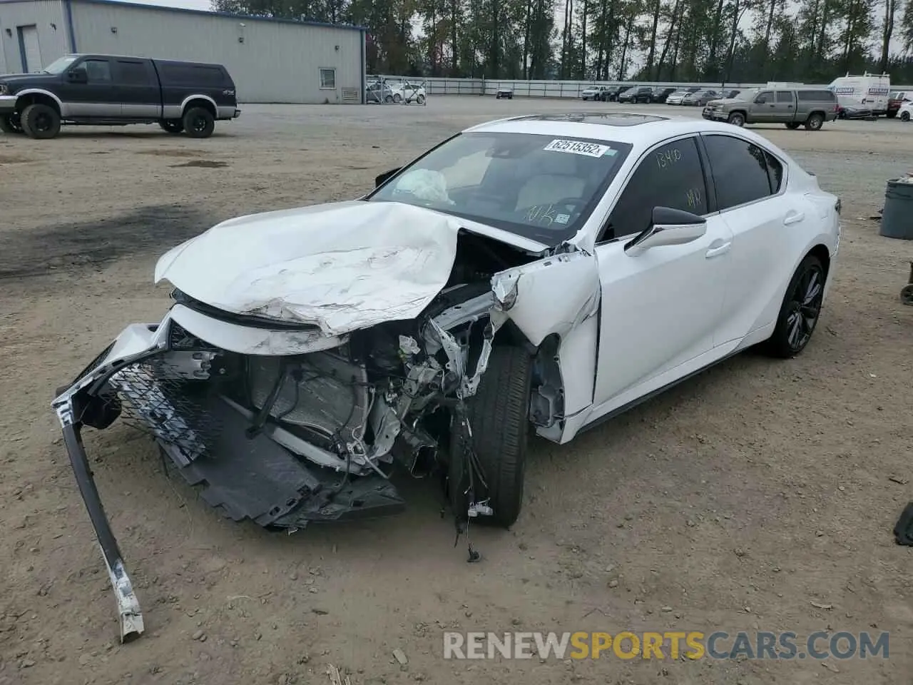 2 fotografías del automóvil dañado JTHGZ1E23N5023771 LEXUS IS 2022