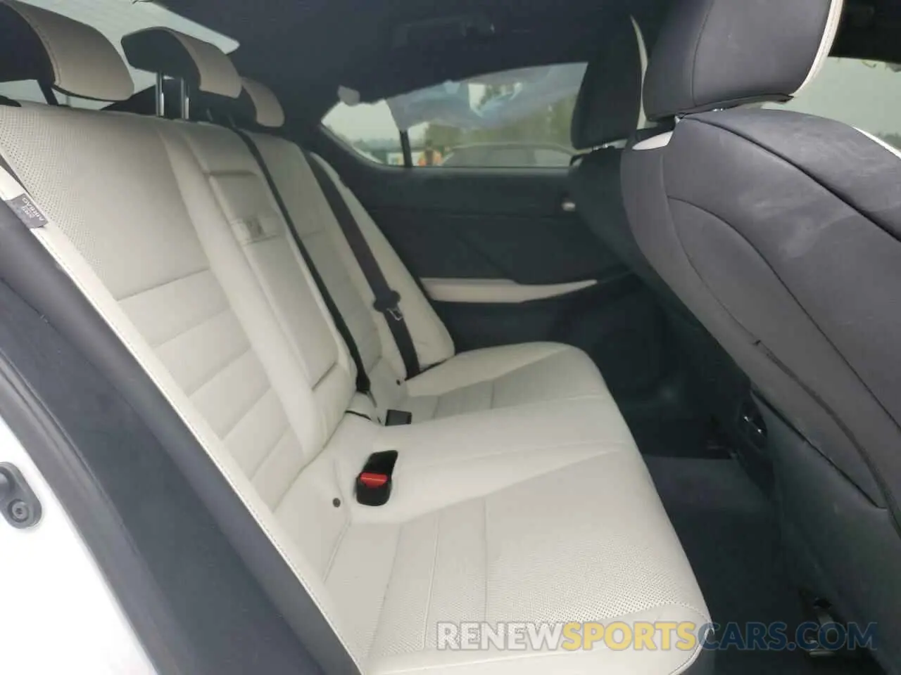 6 fotografías del automóvil dañado JTHGZ1E23N5023771 LEXUS IS 2022