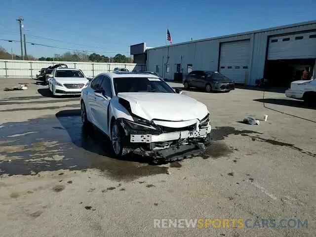 13 fotografías del automóvil dañado JTHDA1D20P5123910 LEXUS IS 2023