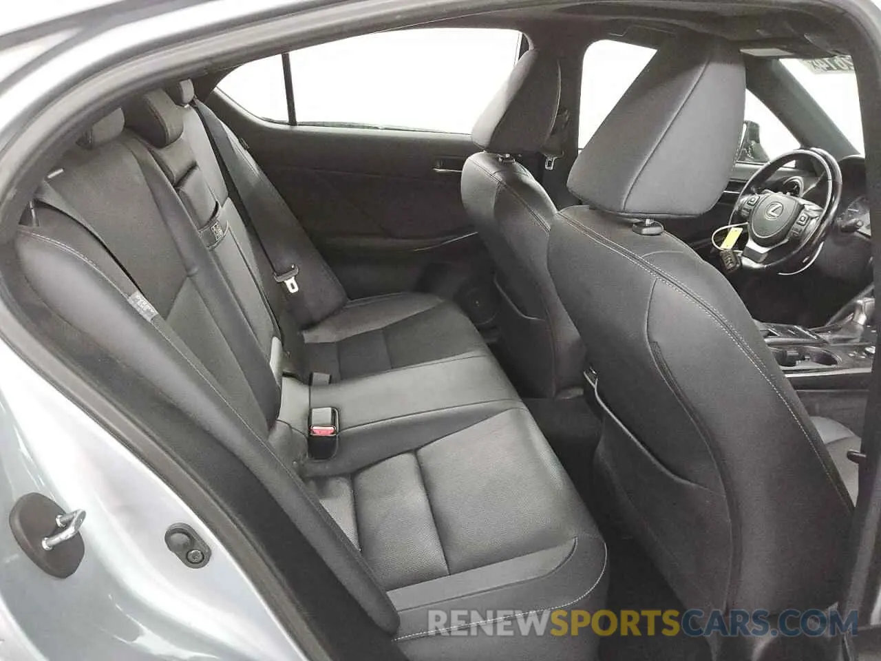 10 fotografías del automóvil dañado JTHDA1D23P5127420 LEXUS IS 2023