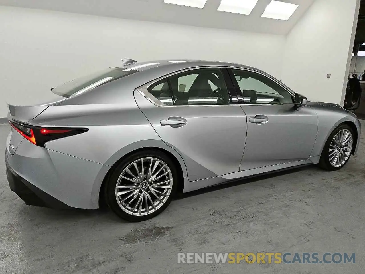 3 fotografías del automóvil dañado JTHDA1D23P5127420 LEXUS IS 2023