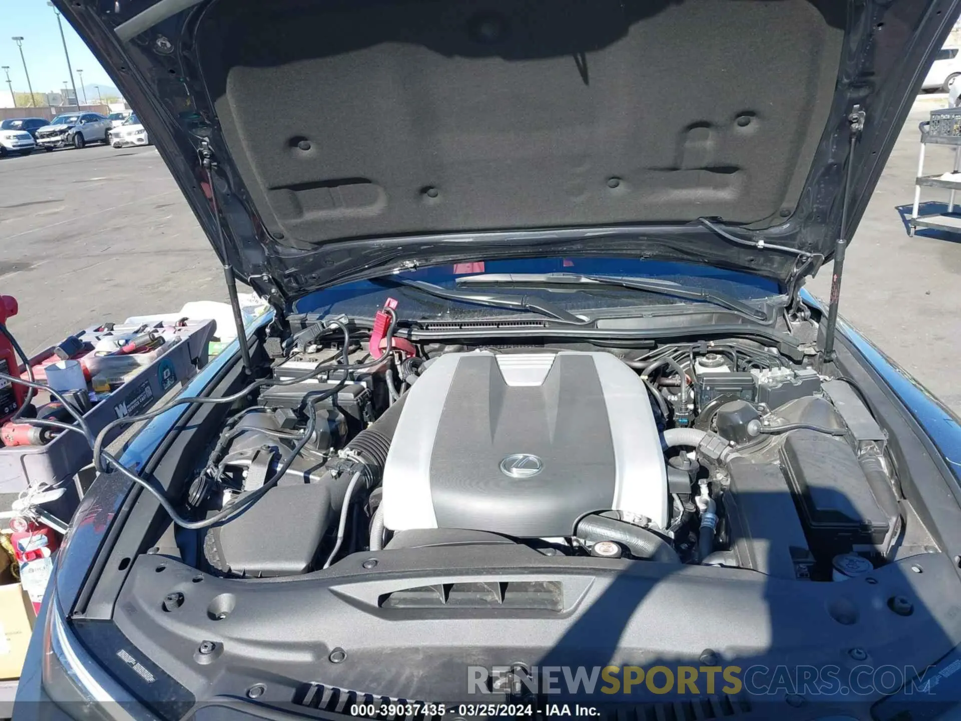 10 fotografías del automóvil dañado JTHGZ1B25P5062403 LEXUS IS 2023