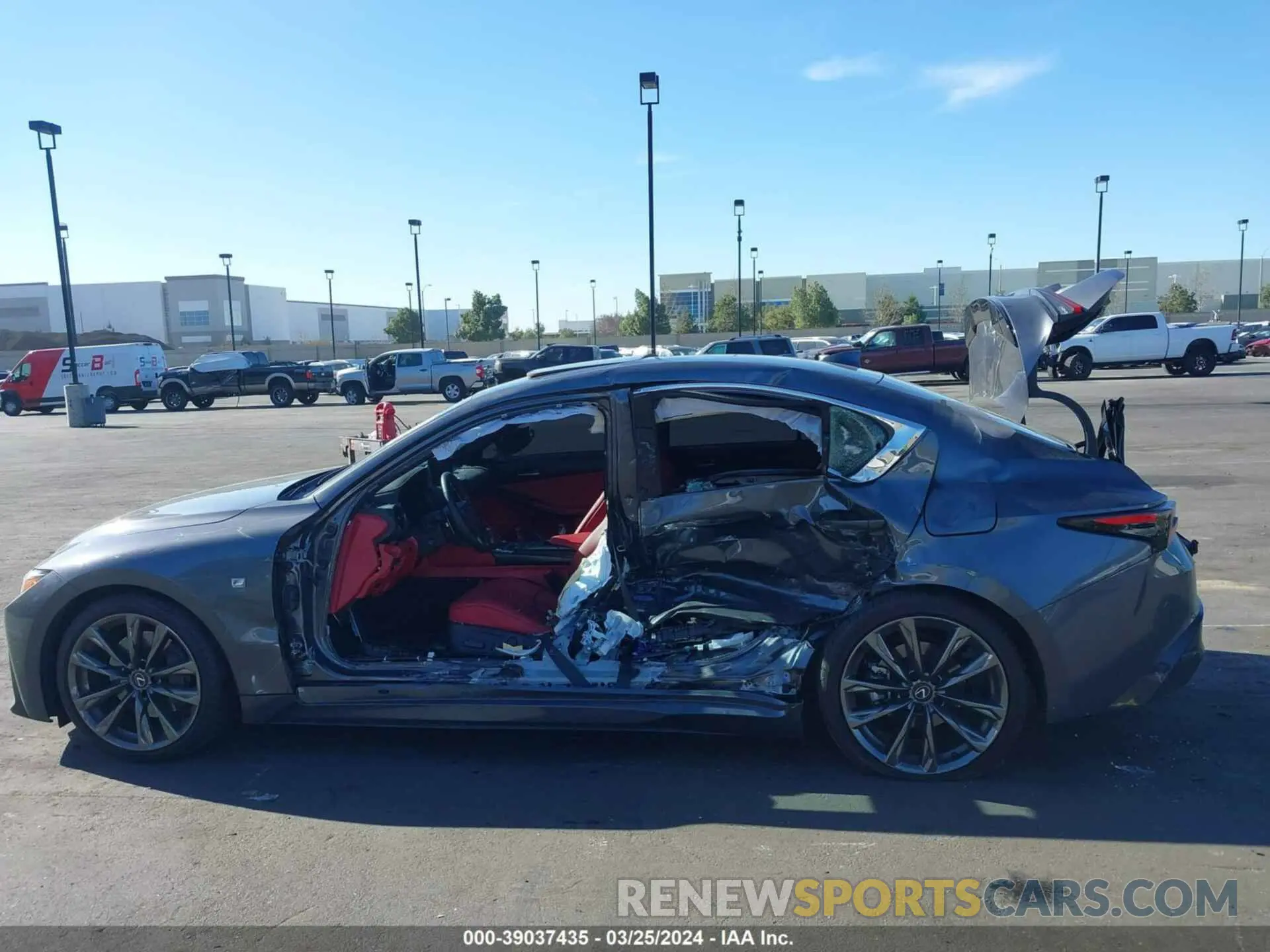 14 fotografías del automóvil dañado JTHGZ1B25P5062403 LEXUS IS 2023