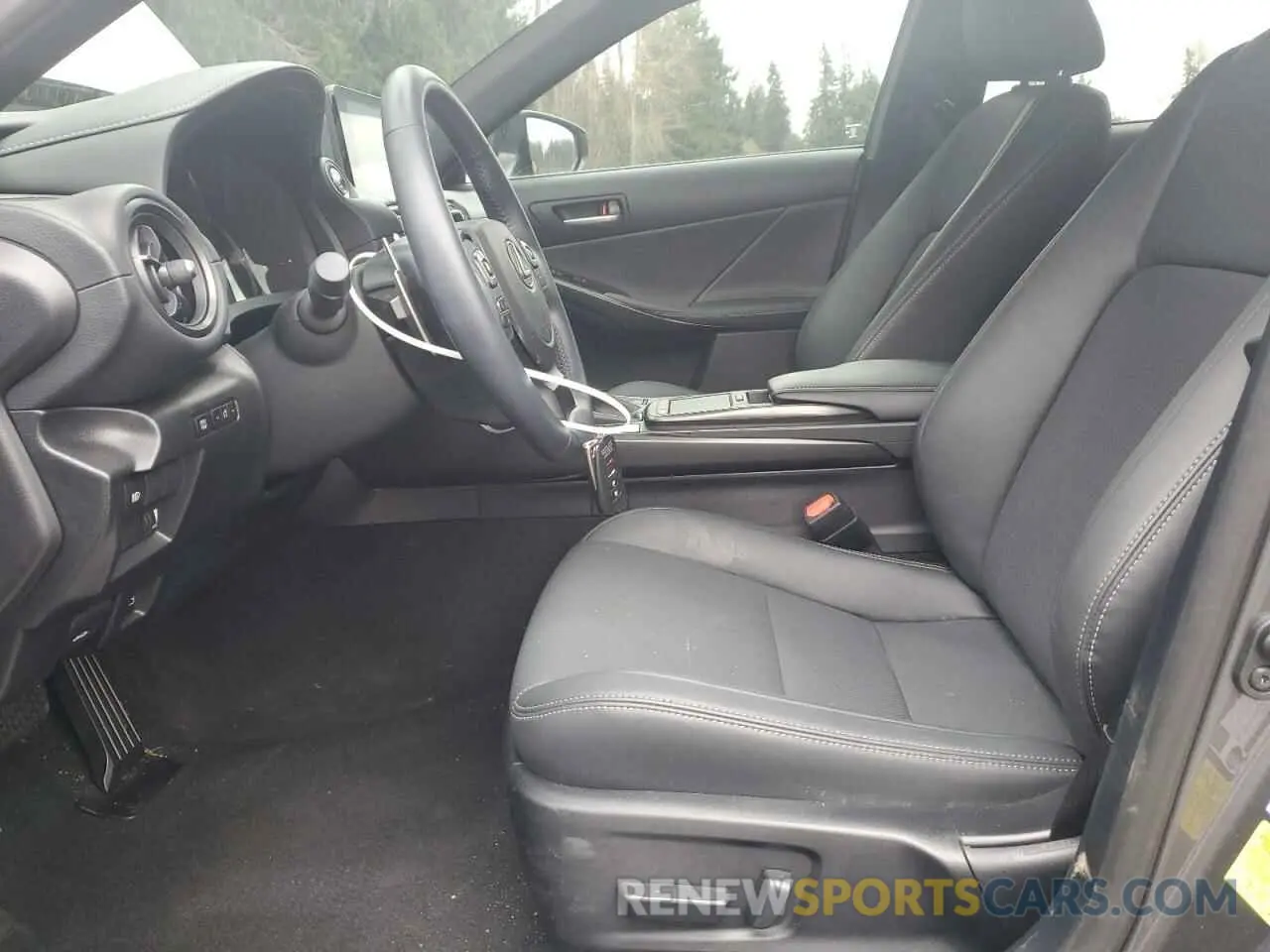 7 fotografías del automóvil dañado JTHBA1D24R5130885 LEXUS IS 2024