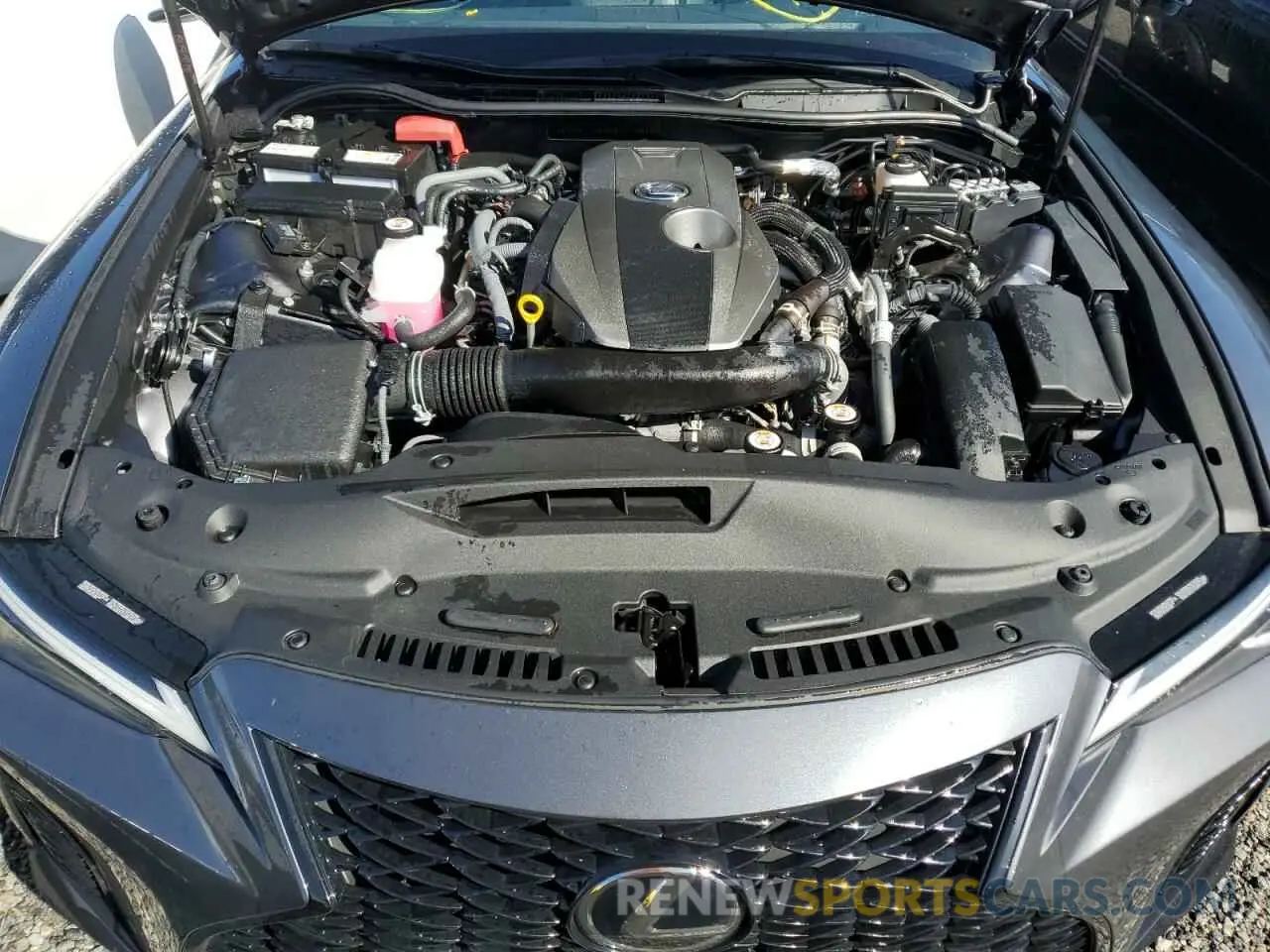 11 fotografías del automóvil dañado JTHBA1D29R5130638 LEXUS IS 2024