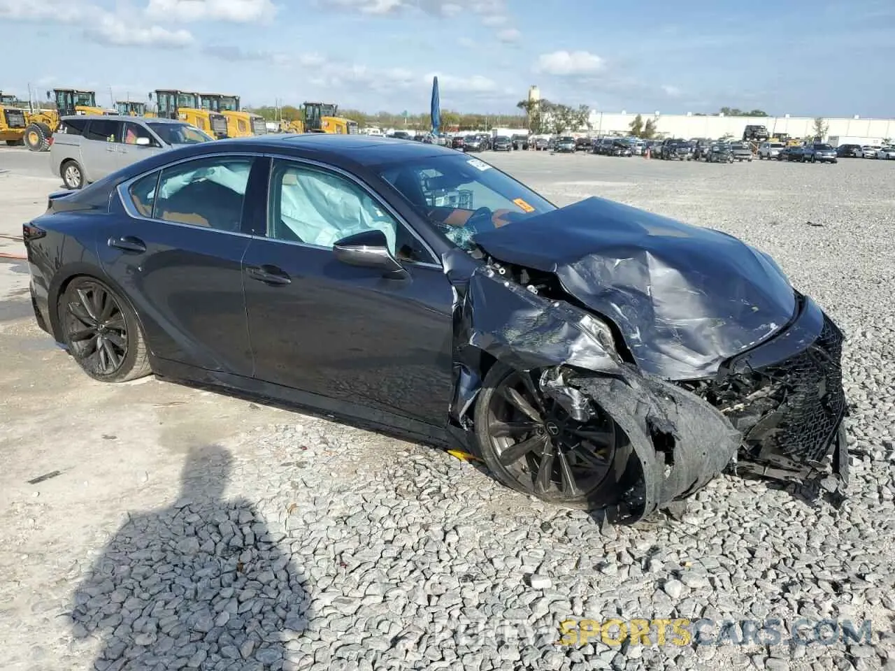 4 fotografías del automóvil dañado JTHBA1D2XR5131457 LEXUS IS 2024