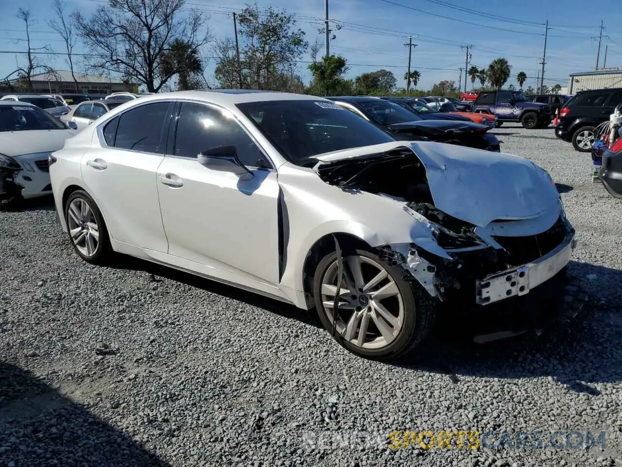 4 fotografías del automóvil dañado JTHCA1D20R5129947 LEXUS IS 2024
