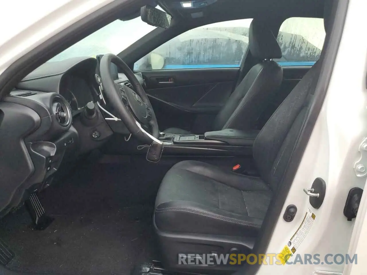 7 fotografías del automóvil dañado JTHDA1D20R5131945 LEXUS IS 2024