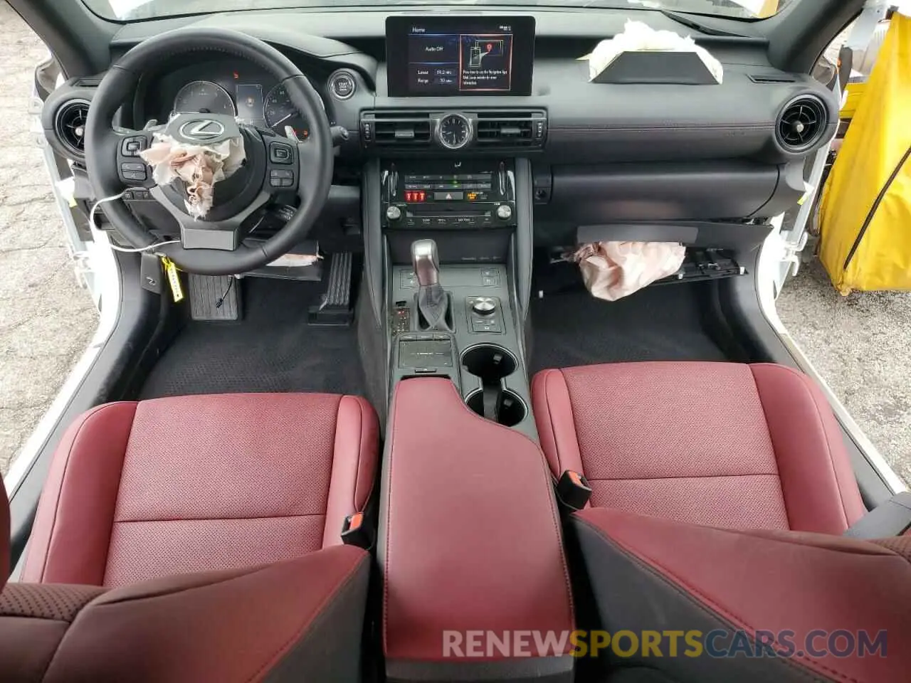 8 fotografías del automóvil dañado JTHDA1D24R5129048 LEXUS IS 2024