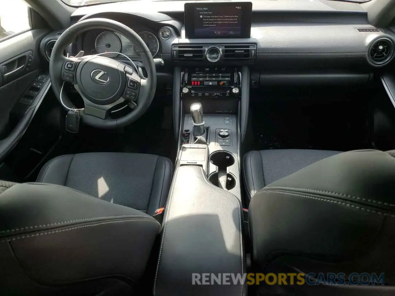 8 fotografías del automóvil dañado JTHDA1D29R5131927 LEXUS IS 2024