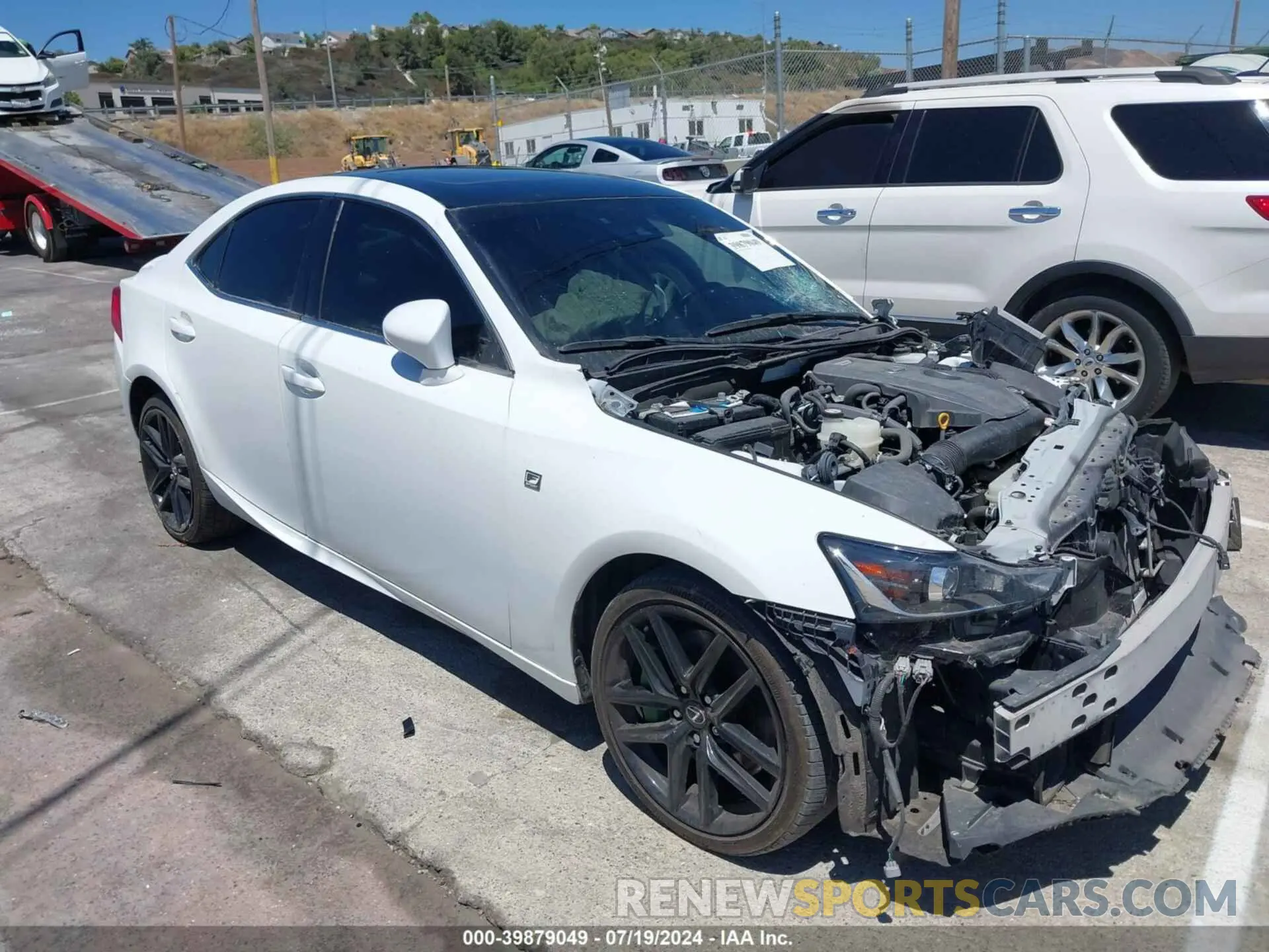14 fotografías del automóvil dañado JTHBA1D23J5077701 LEXUS IS 300 2018