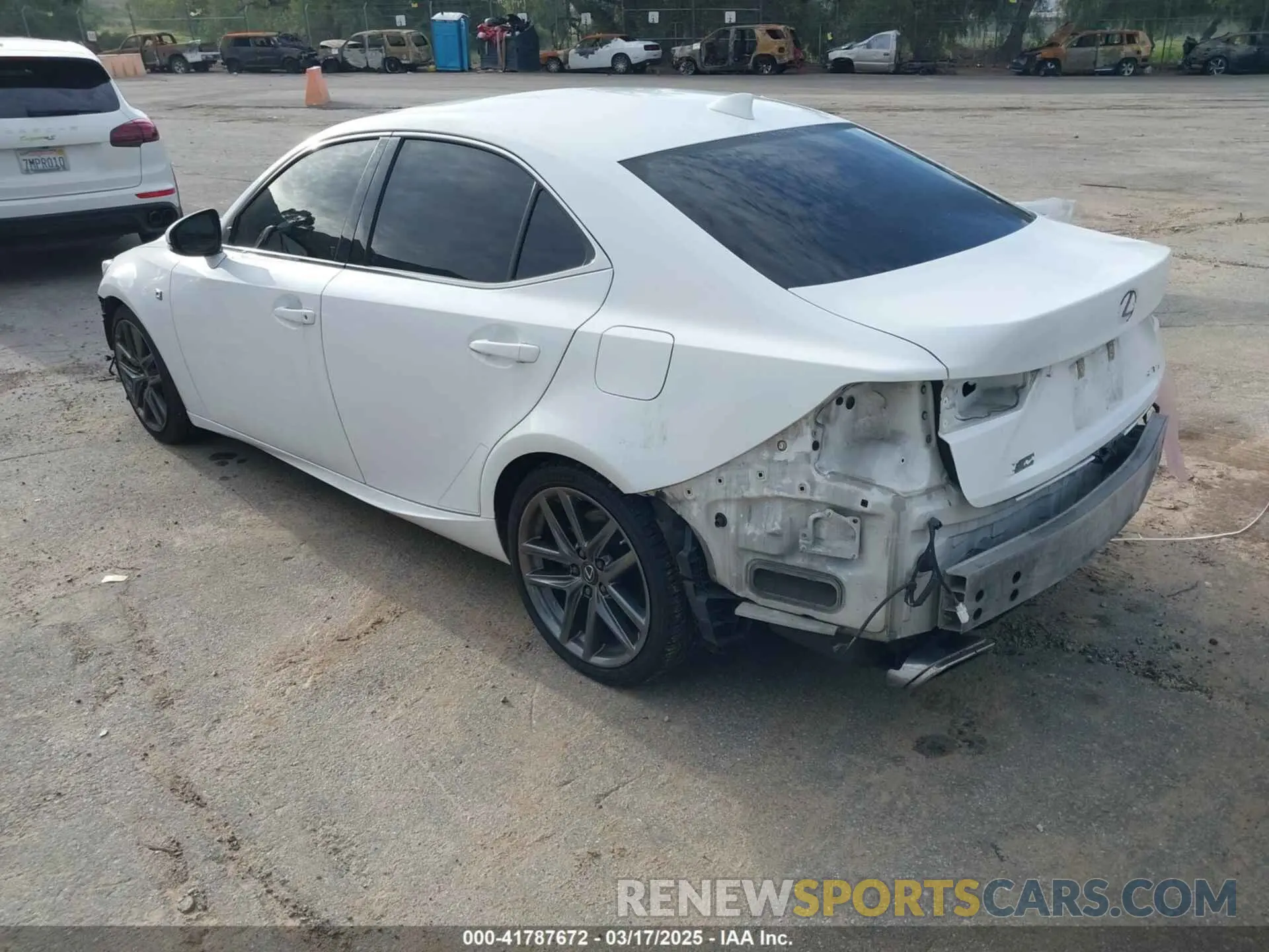 3 fotografías del automóvil dañado JTHBA1D20K5085529 LEXUS IS 300 2019