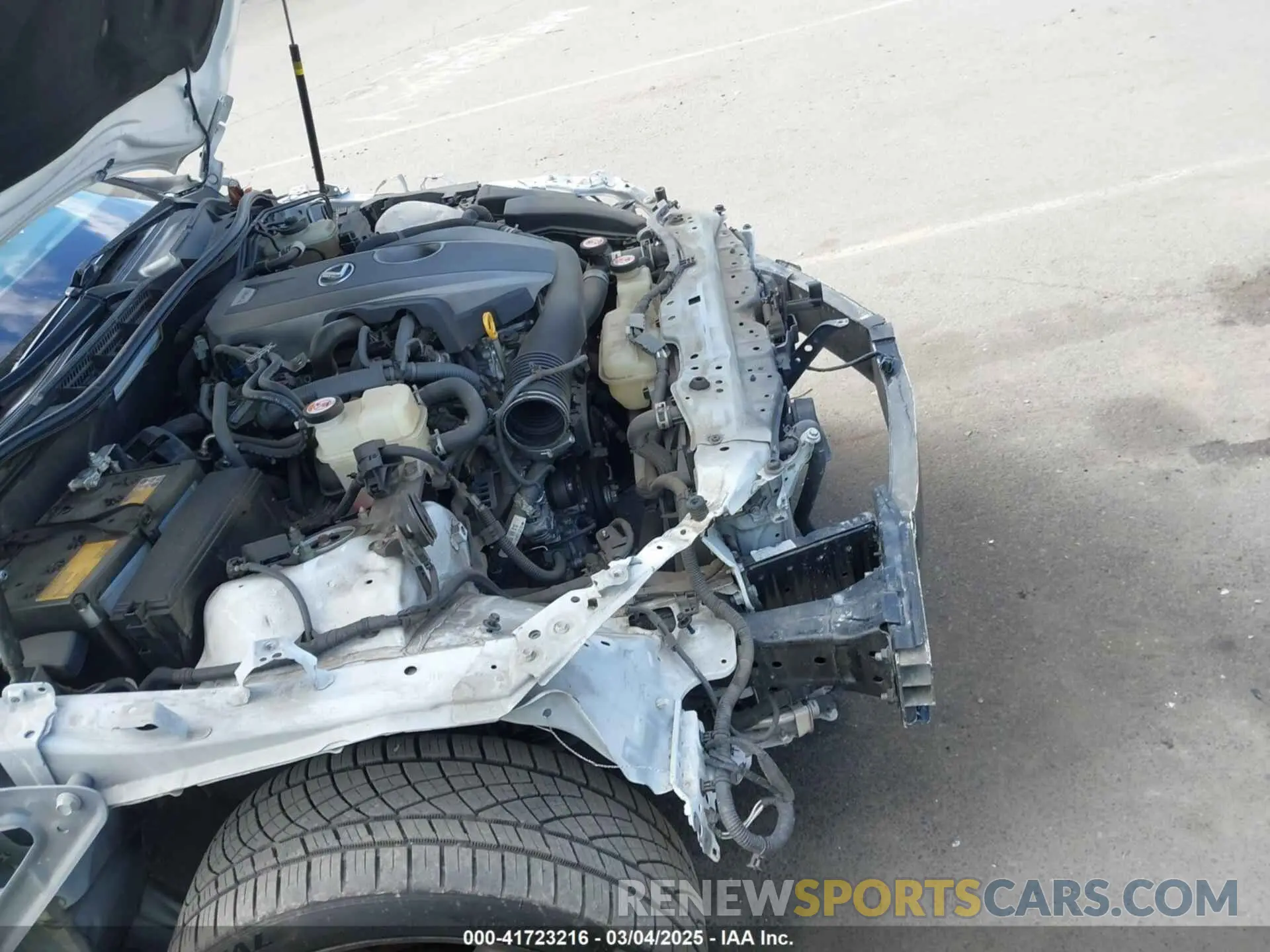 20 fotografías del automóvil dañado JTHBA1D20K5096708 LEXUS IS 300 2019