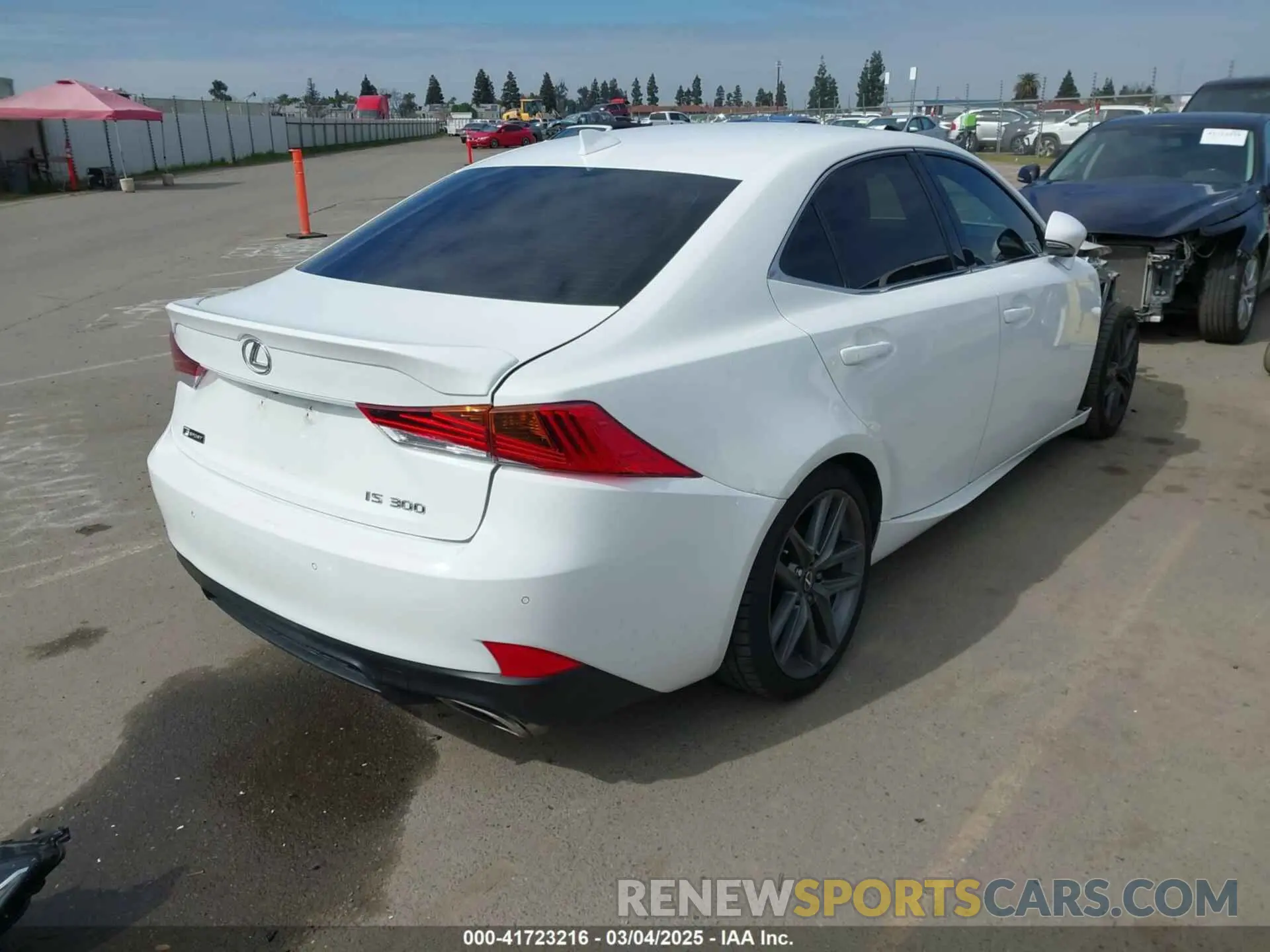 4 fotografías del automóvil dañado JTHBA1D20K5096708 LEXUS IS 300 2019