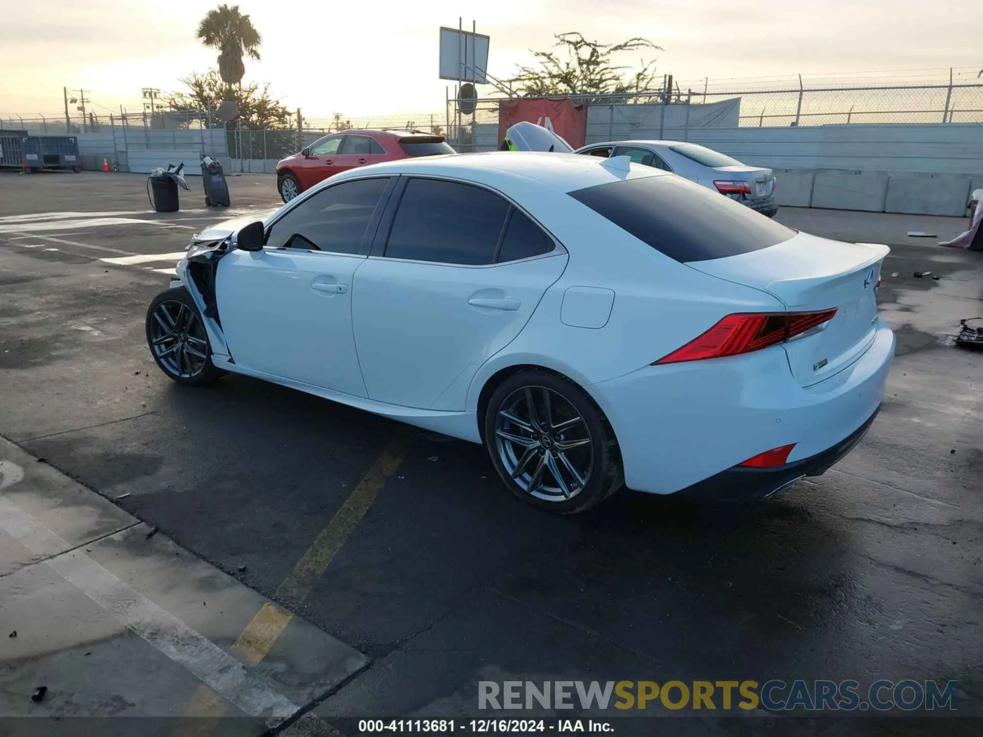 3 fotografías del automóvil dañado JTHBA1D21K5090142 LEXUS IS 300 2019