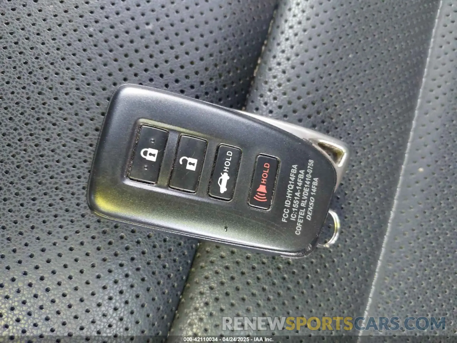 11 fotografías del automóvil dañado JTHBA1D21K5093168 LEXUS IS 300 2019