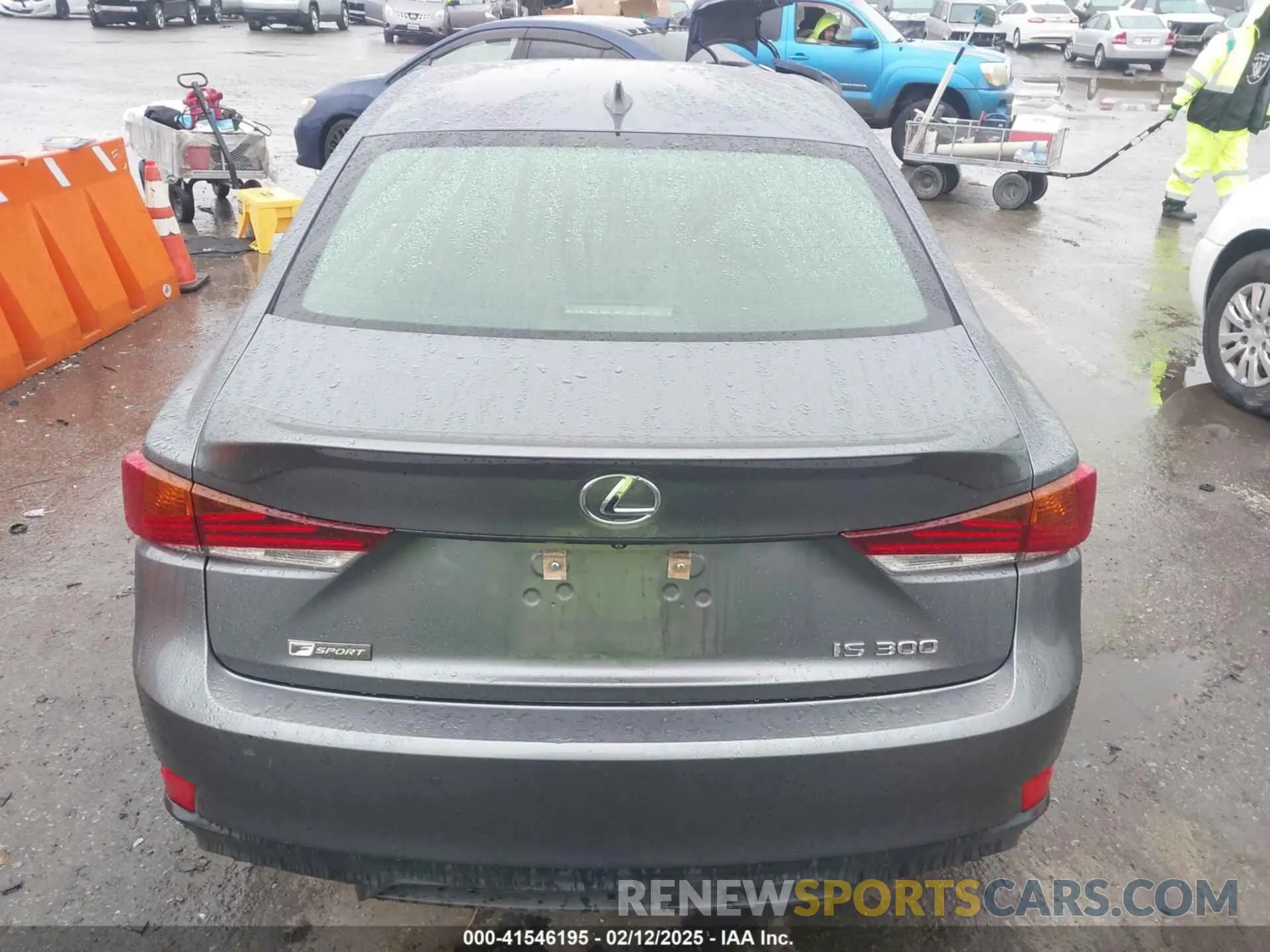 17 fotografías del automóvil dañado JTHBA1D23K5086447 LEXUS IS 300 2019