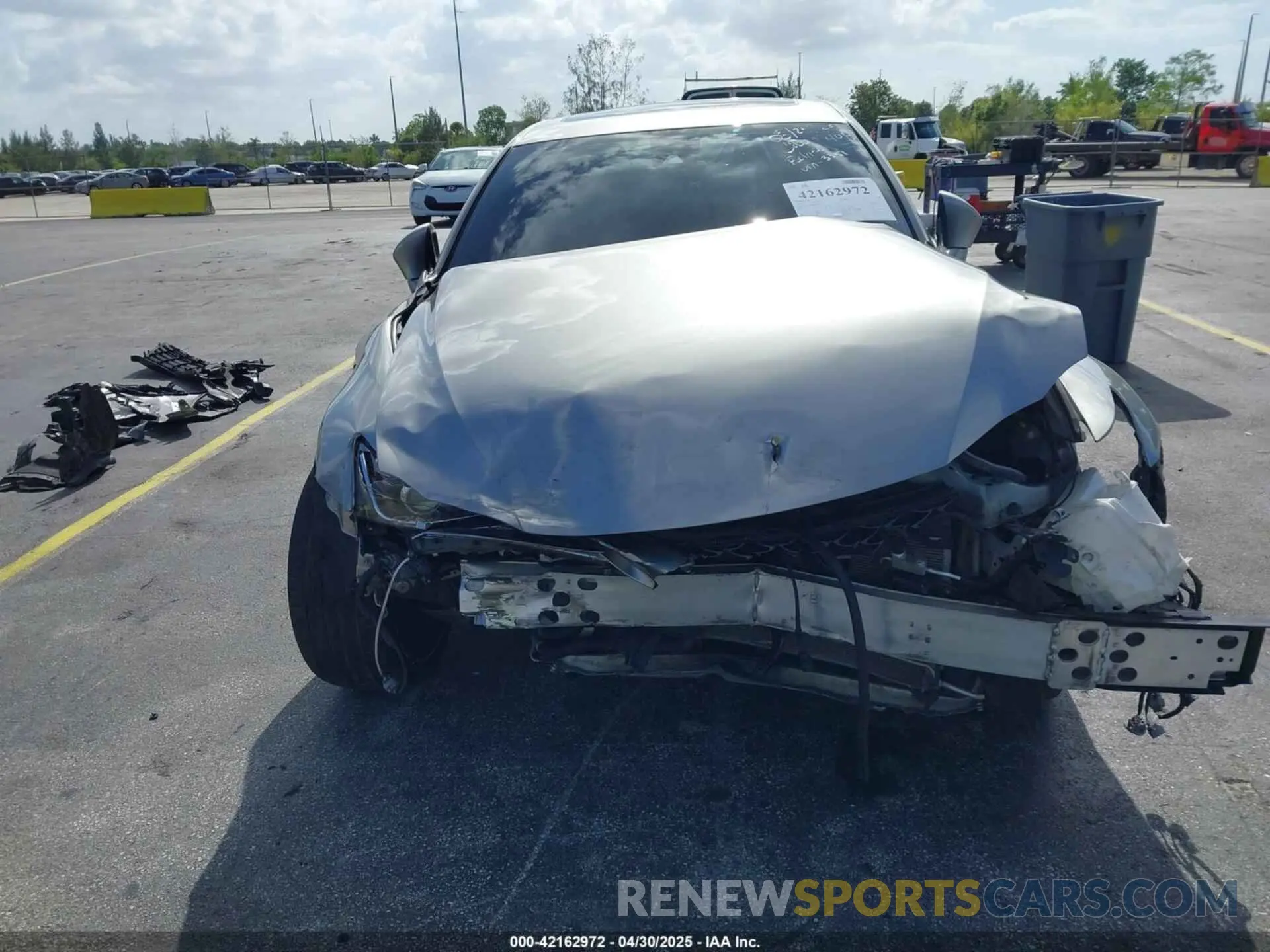13 fotografías del automóvil dañado JTHBA1D23K5093351 LEXUS IS 300 2019