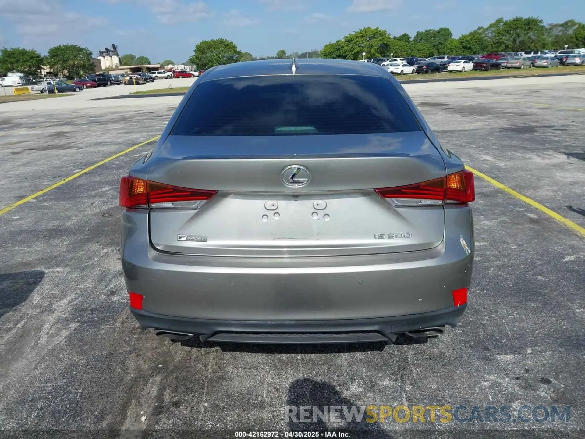 17 fotografías del automóvil dañado JTHBA1D23K5093351 LEXUS IS 300 2019
