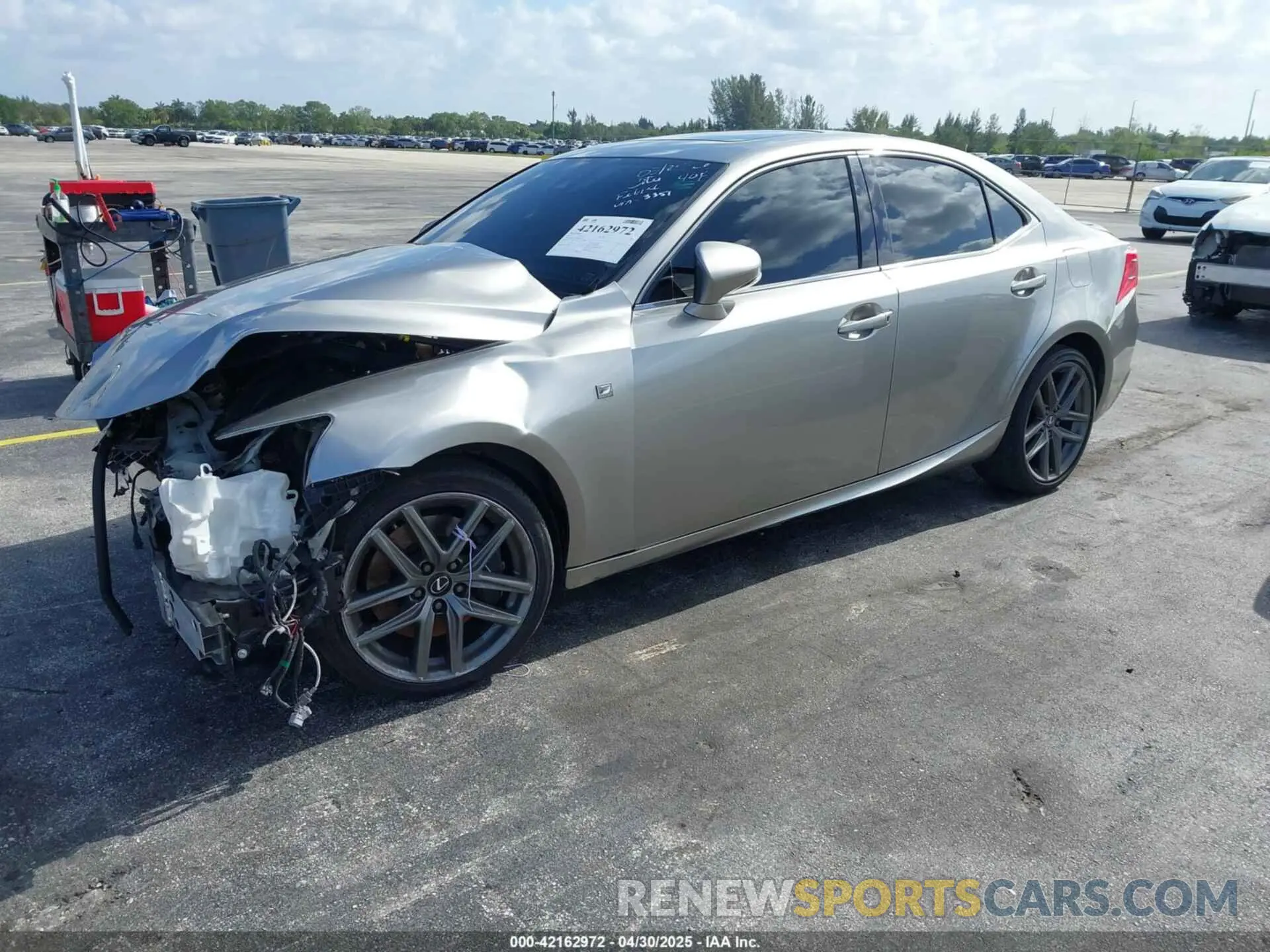 2 fotografías del automóvil dañado JTHBA1D23K5093351 LEXUS IS 300 2019