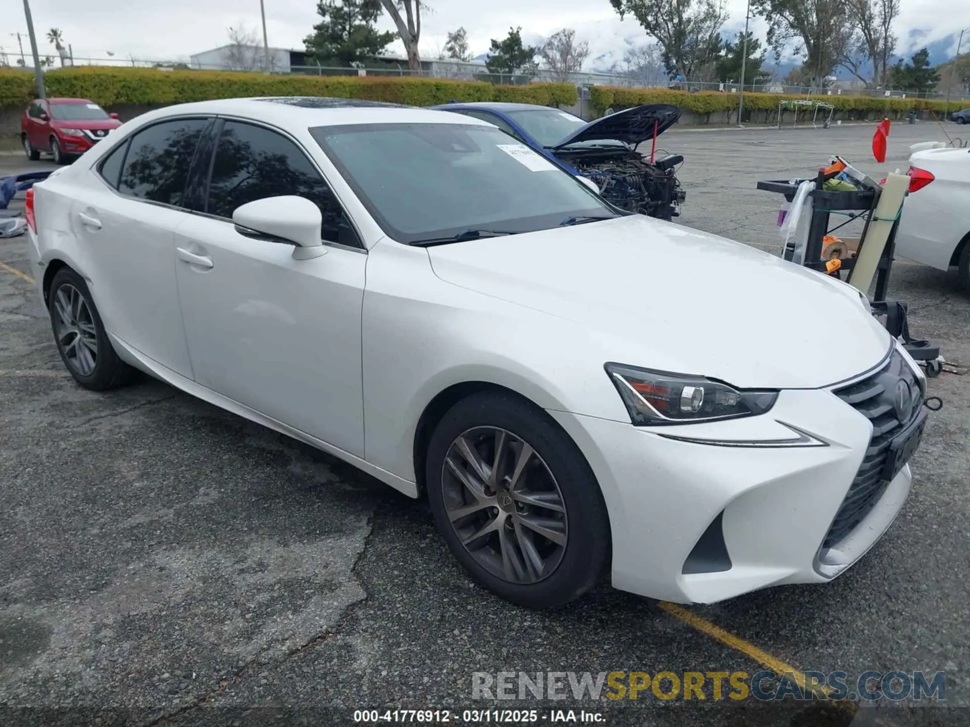 1 fotografías del automóvil dañado JTHBA1D25K5093447 LEXUS IS 300 2019