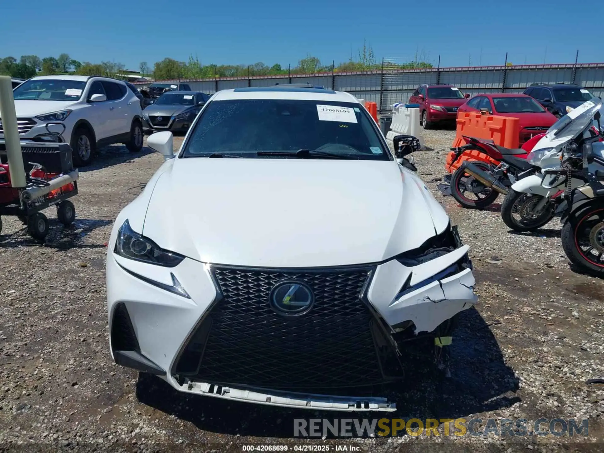 12 fotografías del automóvil dañado JTHBA1D26K5093781 LEXUS IS 300 2019