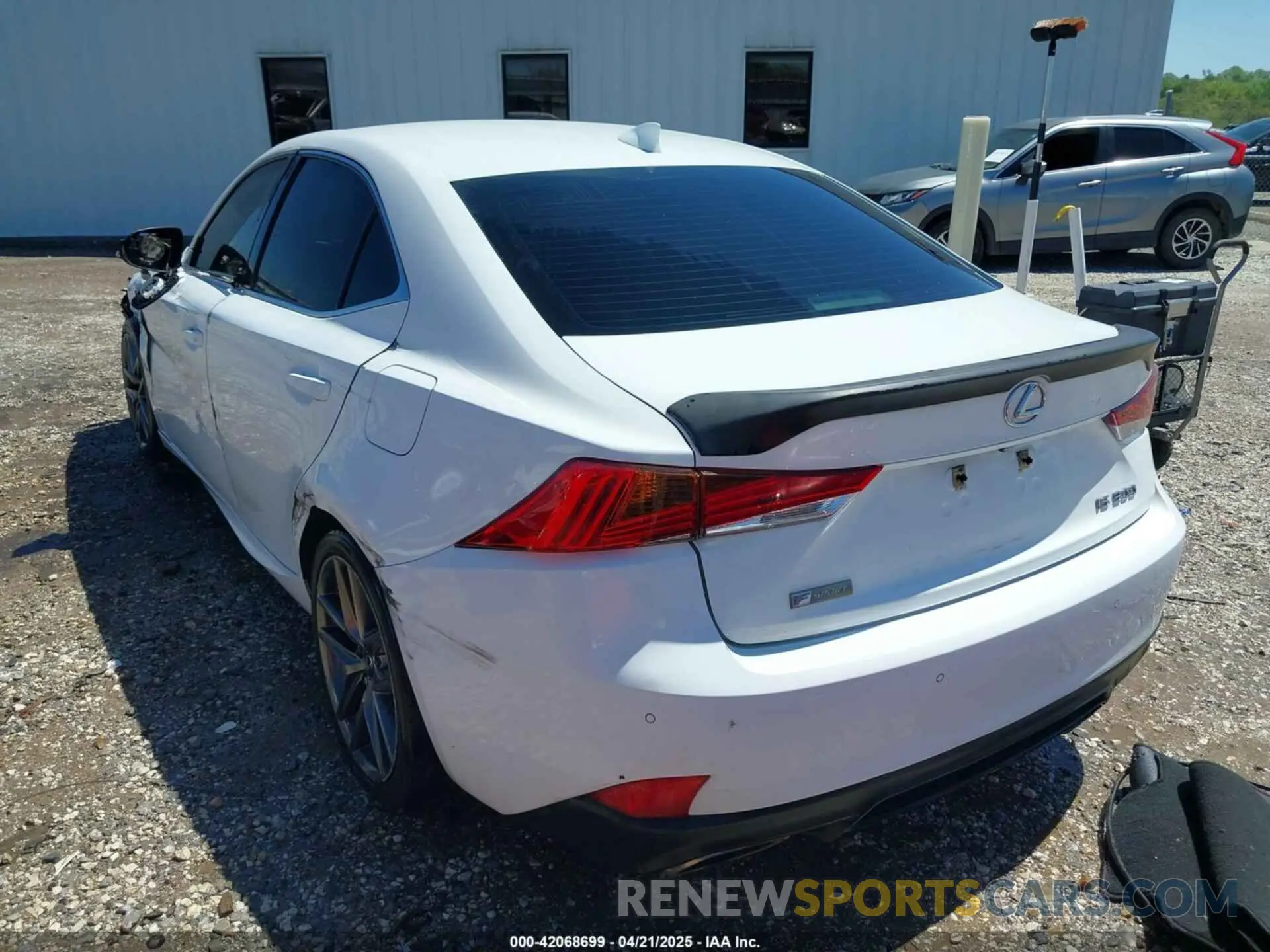 3 fotografías del automóvil dañado JTHBA1D26K5093781 LEXUS IS 300 2019