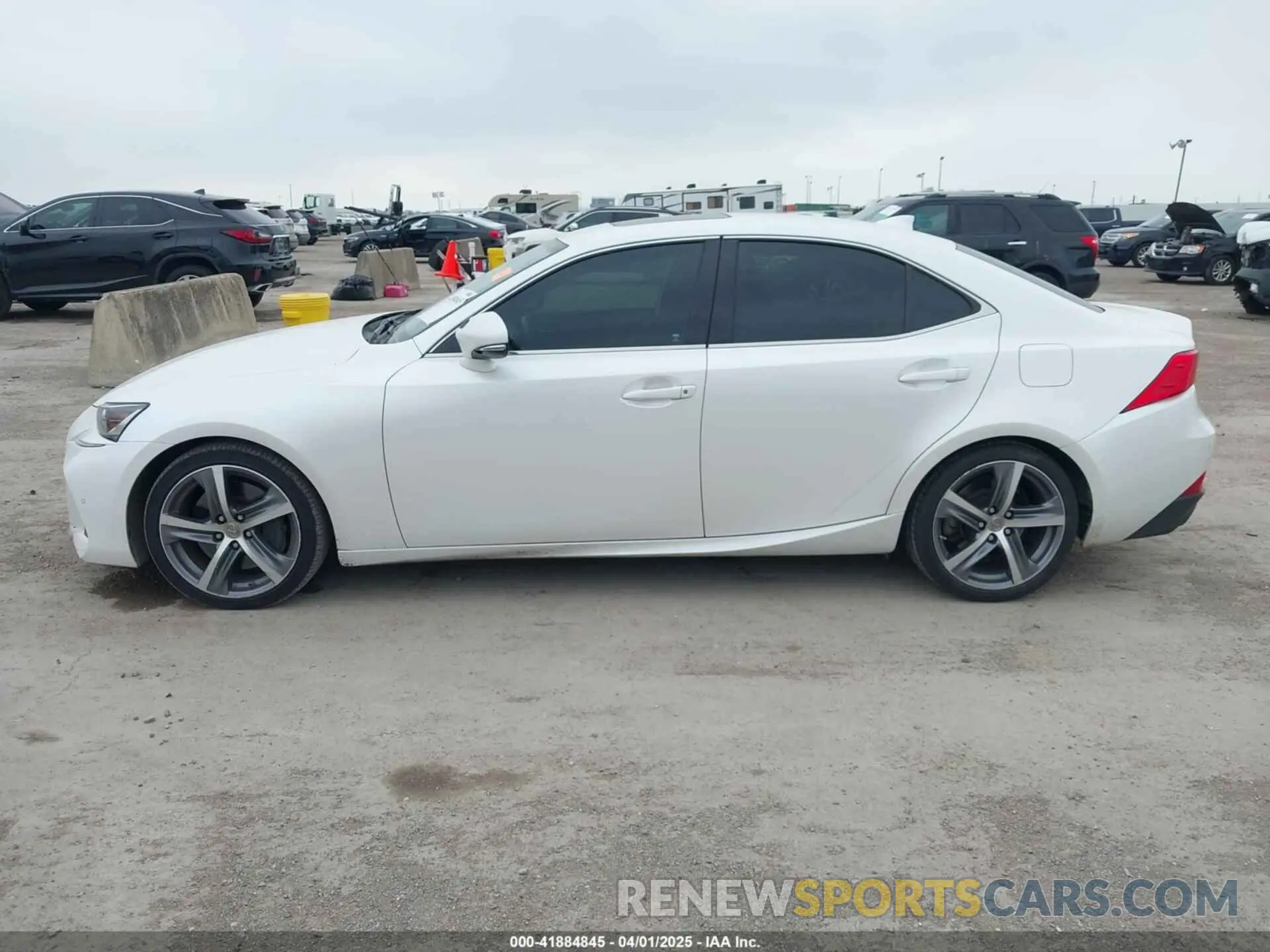 14 fotografías del automóvil dañado JTHBA1D26K5097281 LEXUS IS 300 2019