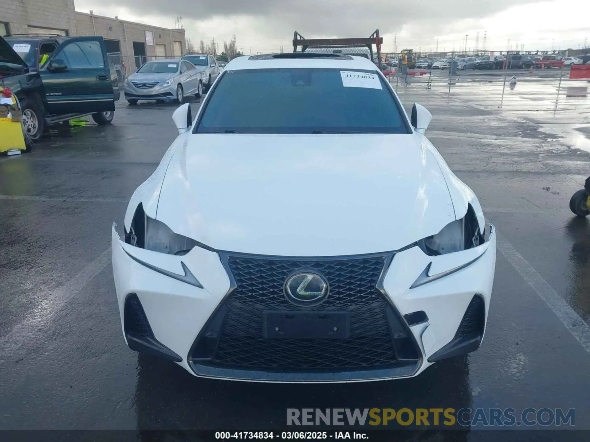 12 fotografías del automóvil dañado JTHBA1D27K5089741 LEXUS IS 300 2019