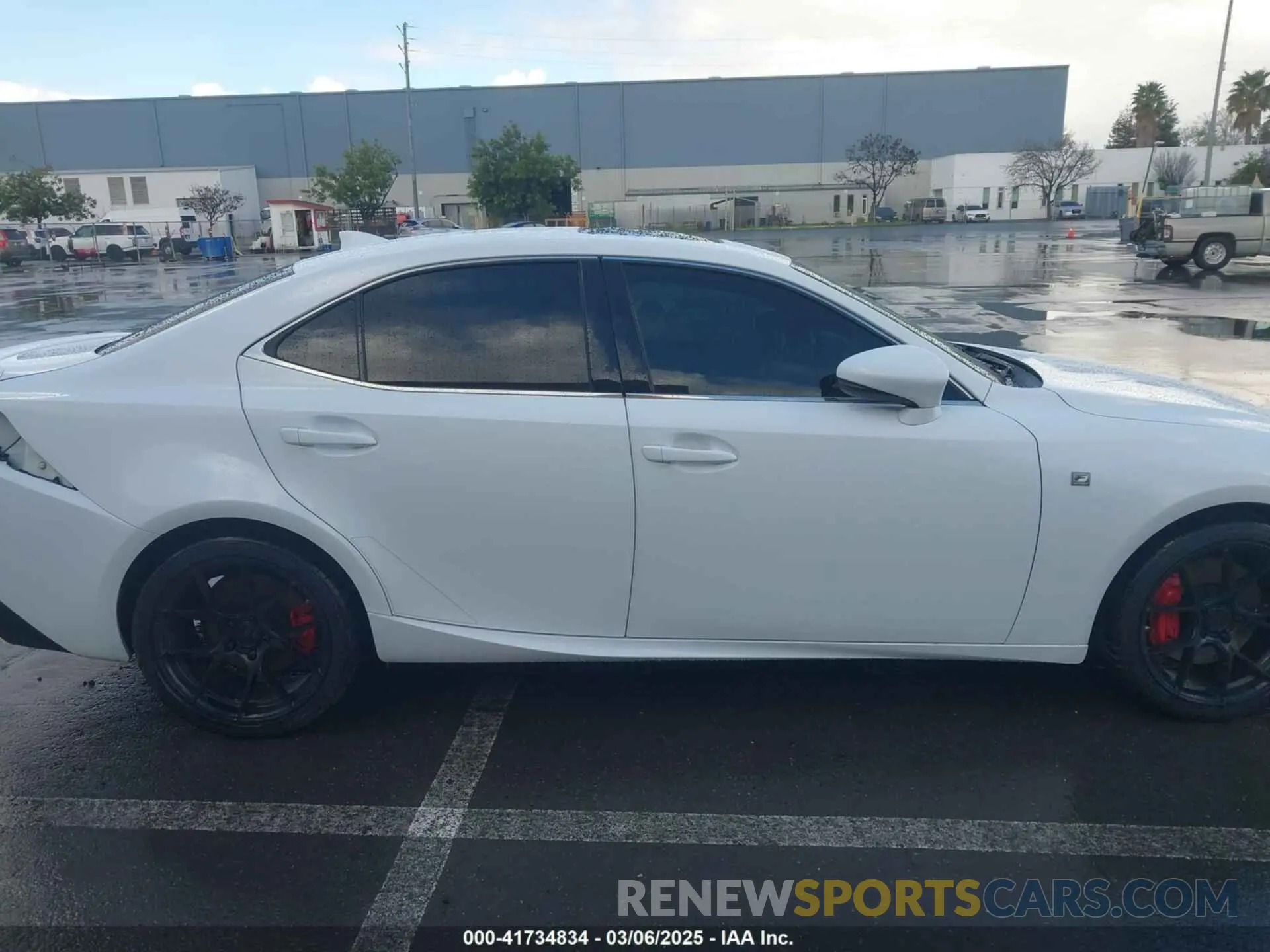 13 fotografías del automóvil dañado JTHBA1D27K5089741 LEXUS IS 300 2019