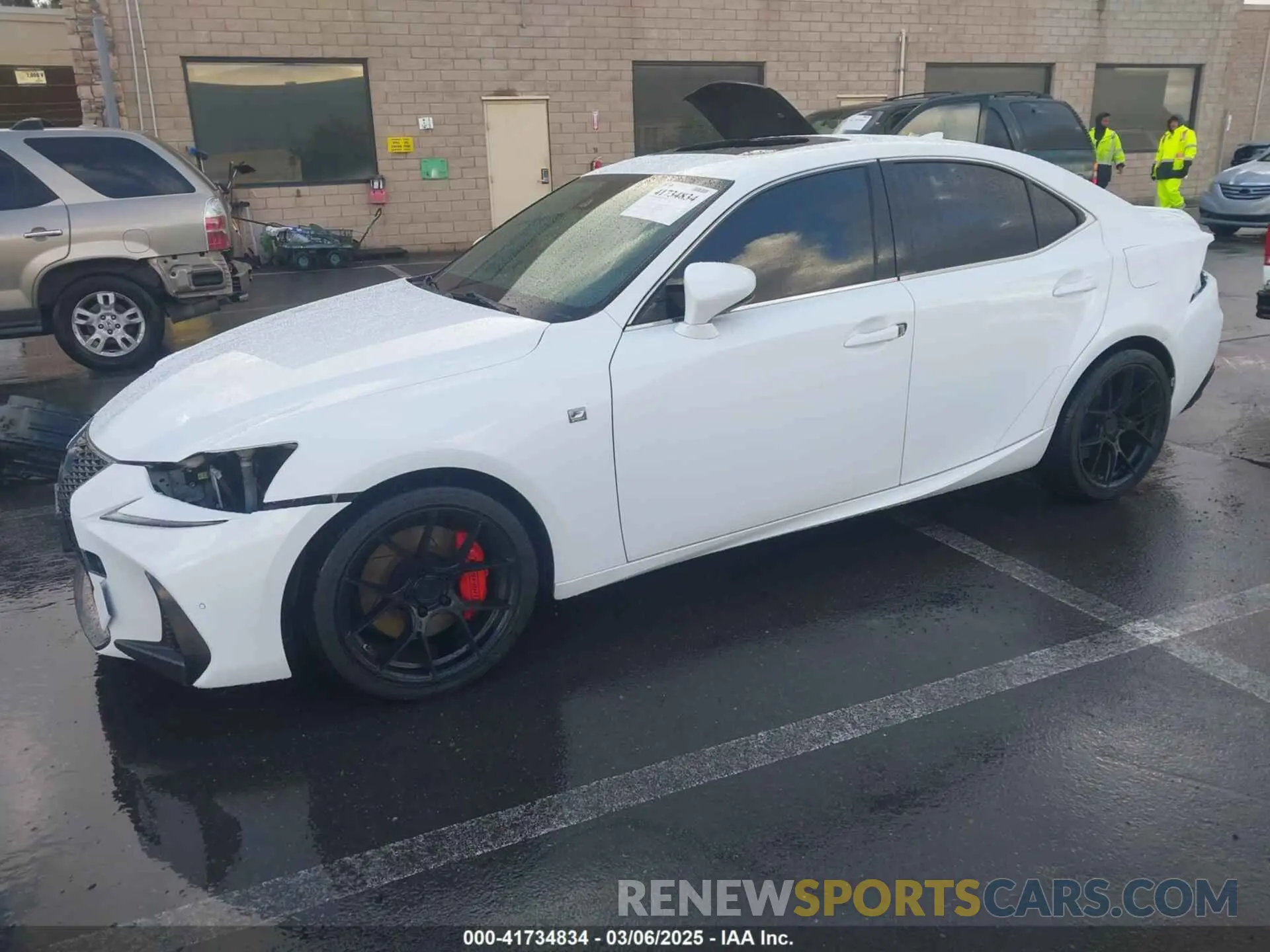 2 fotografías del automóvil dañado JTHBA1D27K5089741 LEXUS IS 300 2019