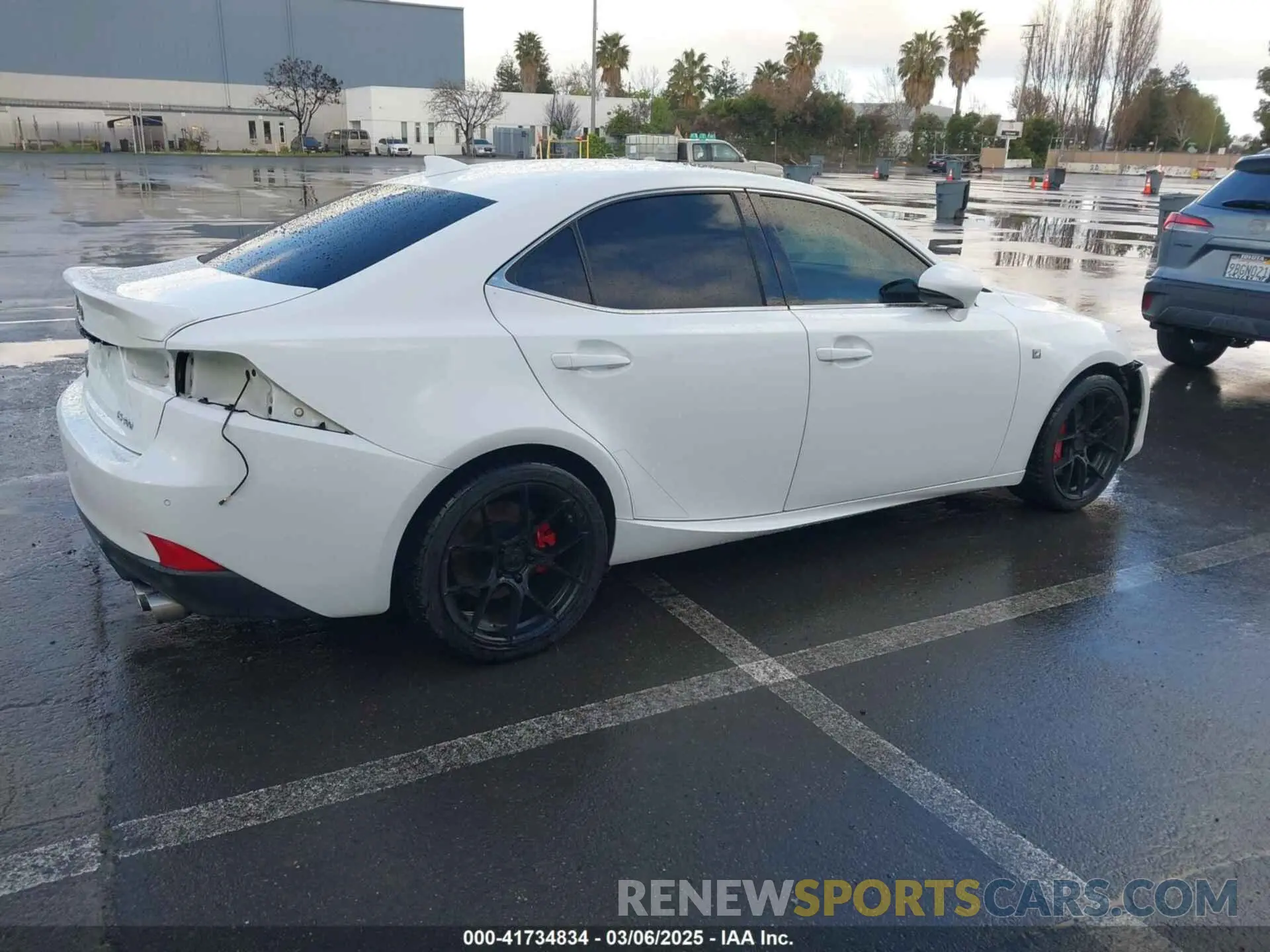 4 fotografías del automóvil dañado JTHBA1D27K5089741 LEXUS IS 300 2019