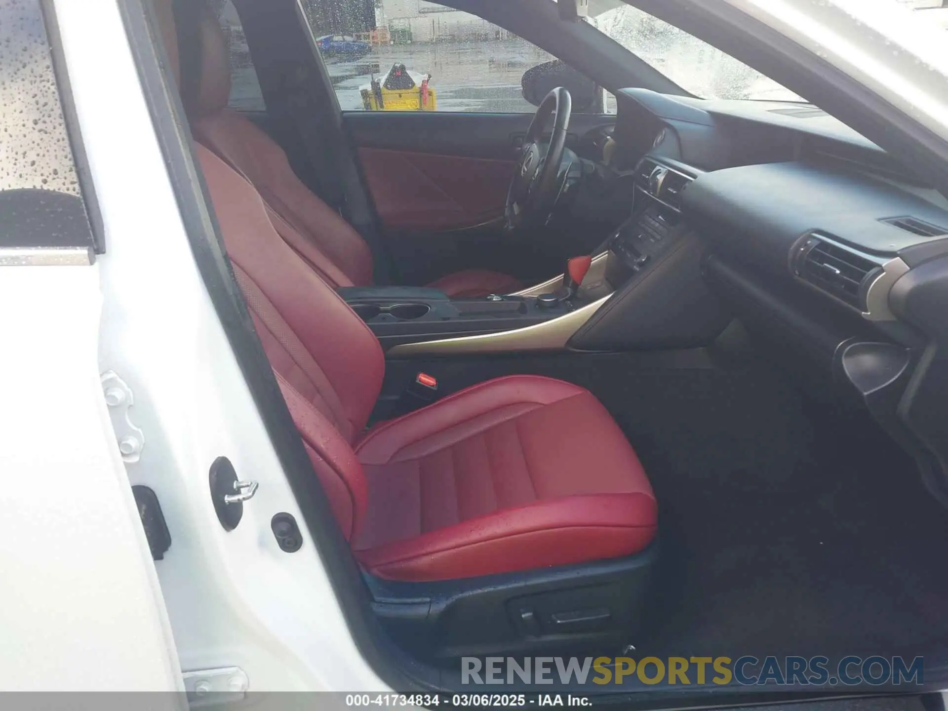 5 fotografías del automóvil dañado JTHBA1D27K5089741 LEXUS IS 300 2019