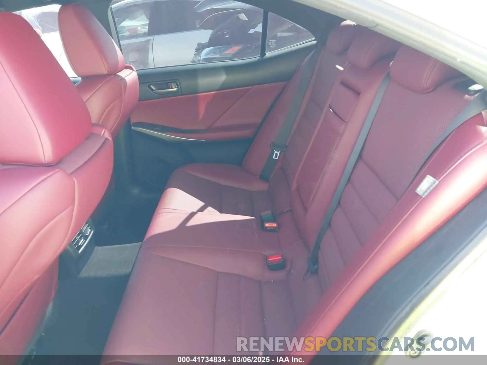 8 fotografías del automóvil dañado JTHBA1D27K5089741 LEXUS IS 300 2019