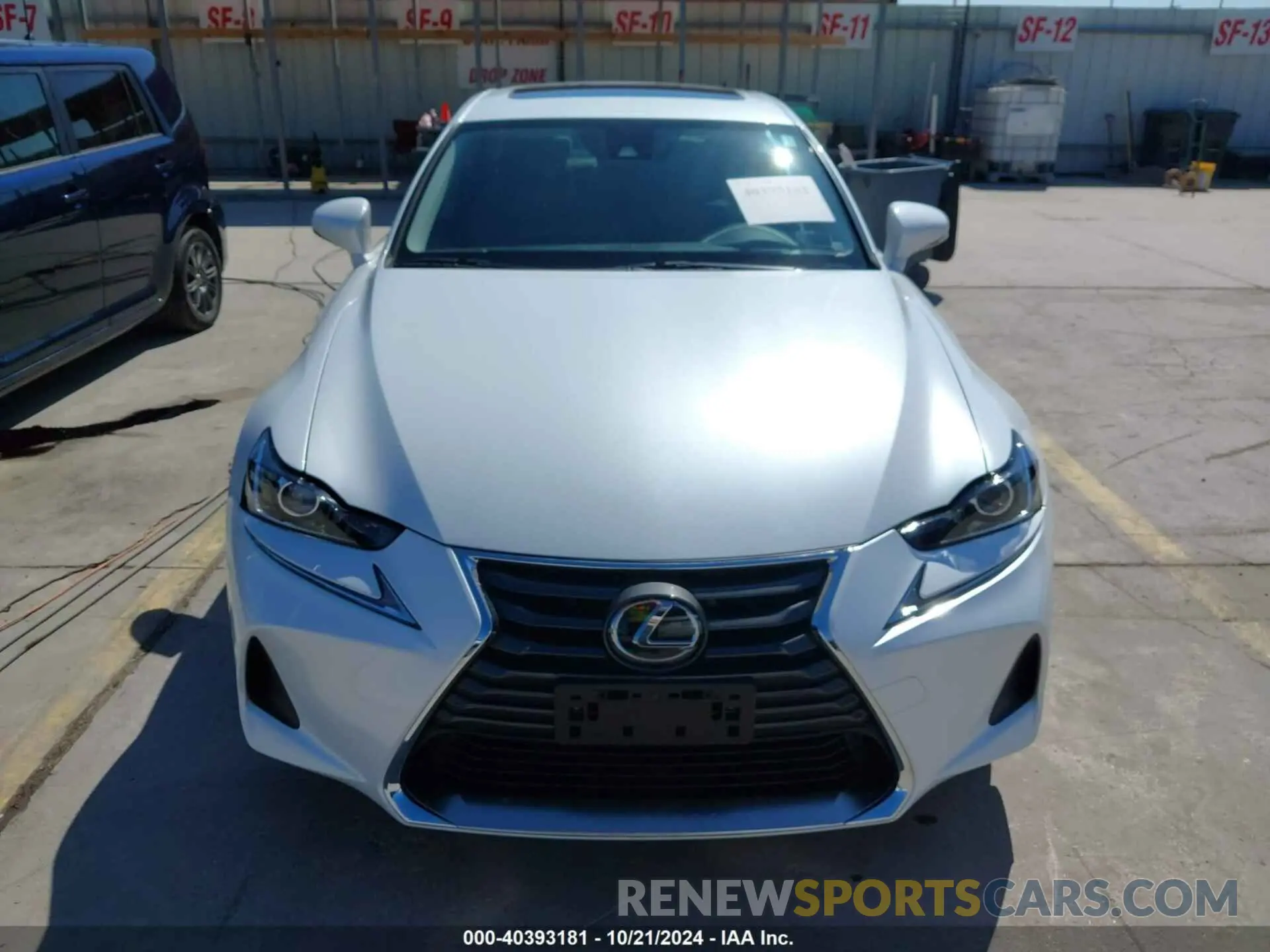 12 fotografías del automóvil dañado JTHBA1D28K5097542 LEXUS IS 300 2019