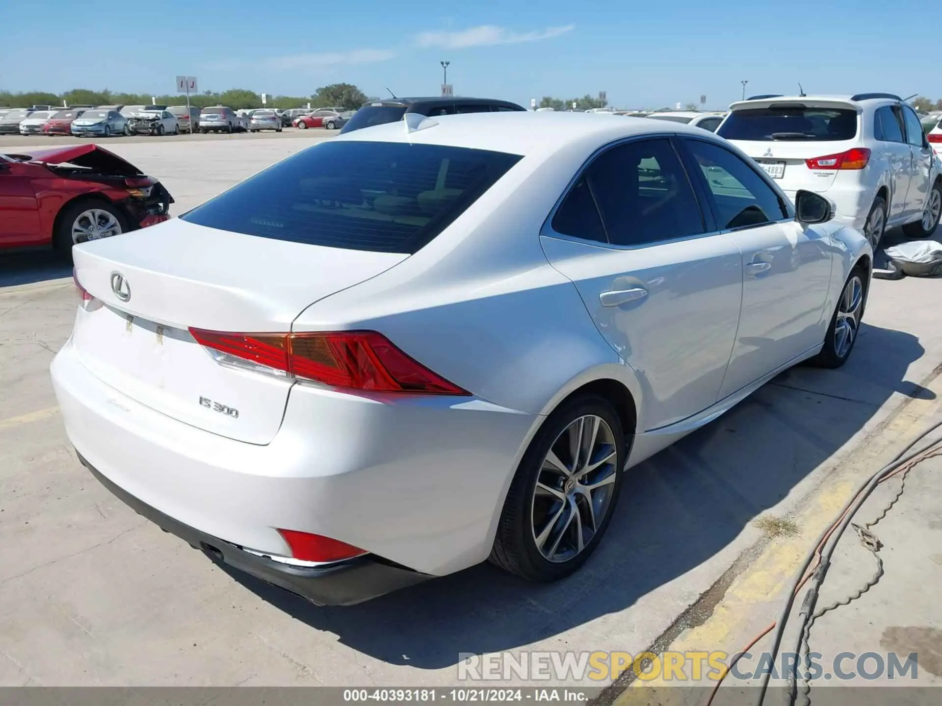 4 fotografías del automóvil dañado JTHBA1D28K5097542 LEXUS IS 300 2019