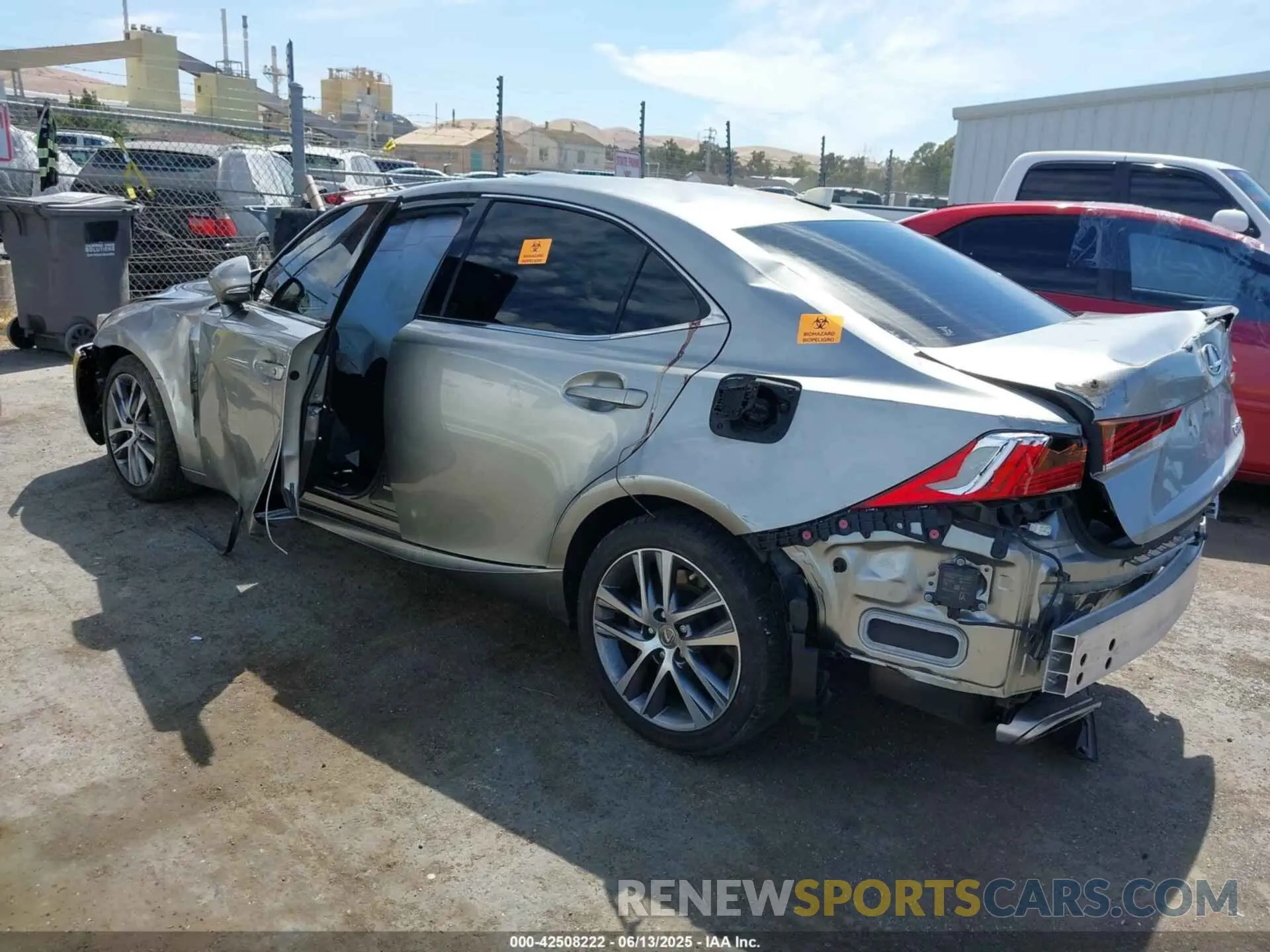 3 fotografías del automóvil dañado JTHBA1D29K5087411 LEXUS IS 300 2019