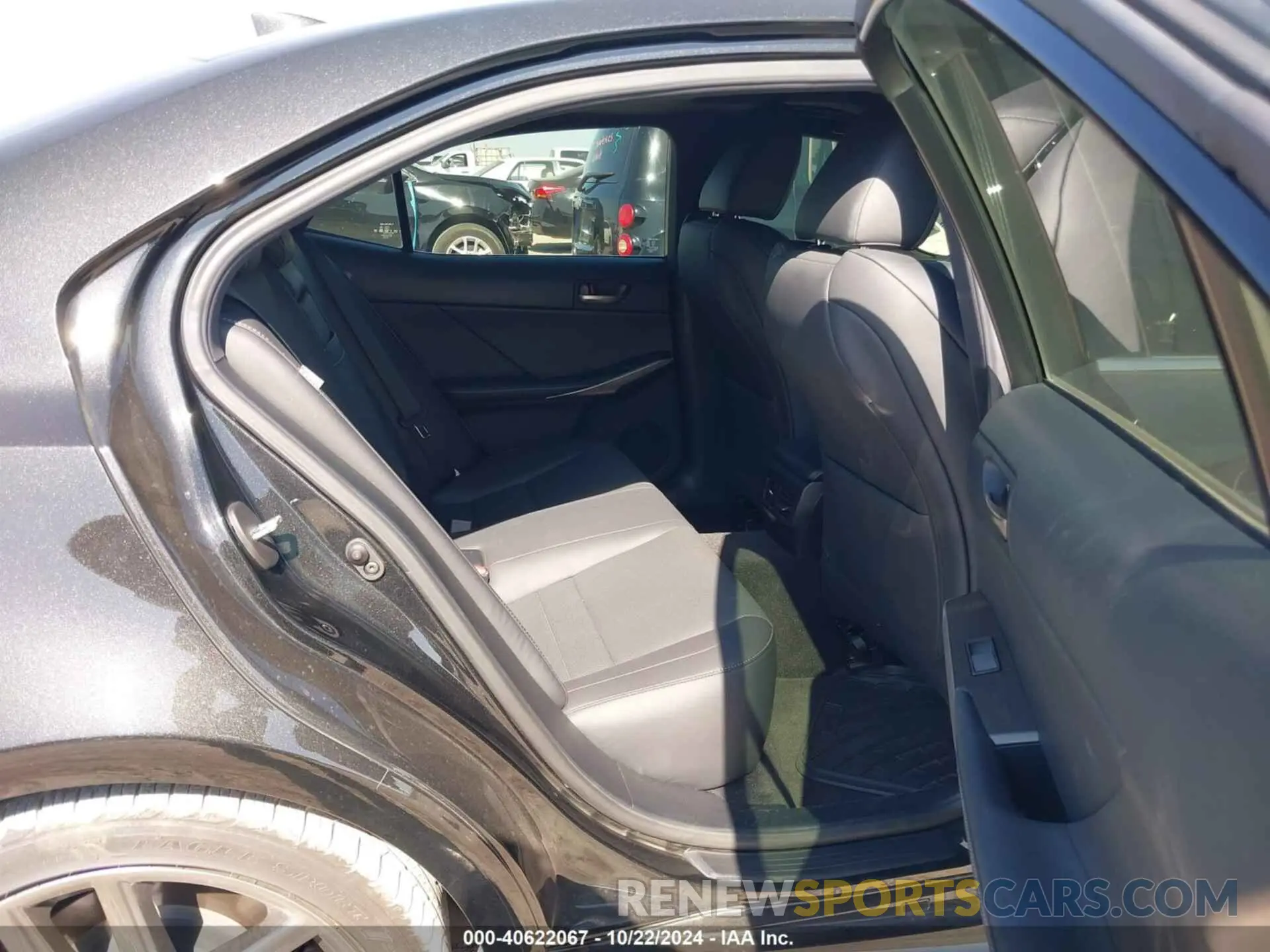 8 fotografías del automóvil dañado JTHBA1D29K5092043 LEXUS IS 300 2019