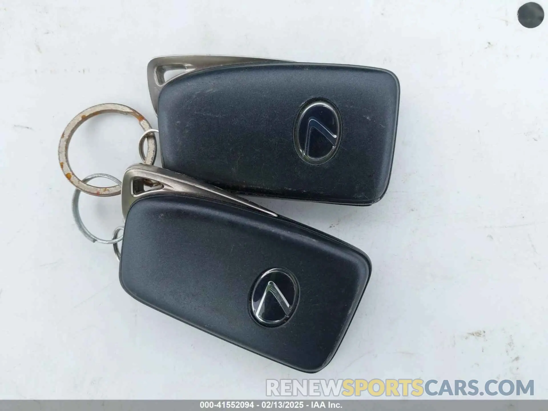 11 fotografías del automóvil dañado JTHC81D20K5034547 LEXUS IS 300 2019