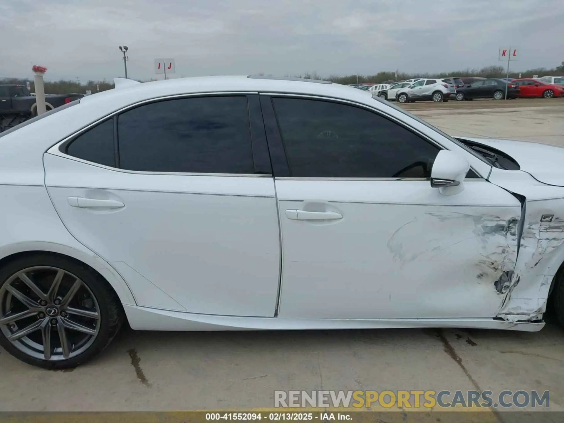 14 fotografías del automóvil dañado JTHC81D20K5034547 LEXUS IS 300 2019