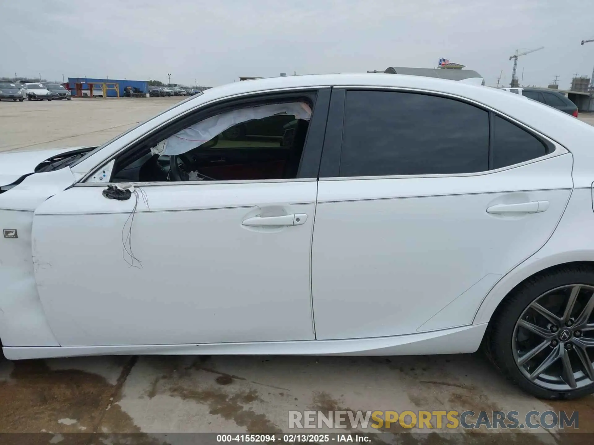 15 fotografías del automóvil dañado JTHC81D20K5034547 LEXUS IS 300 2019