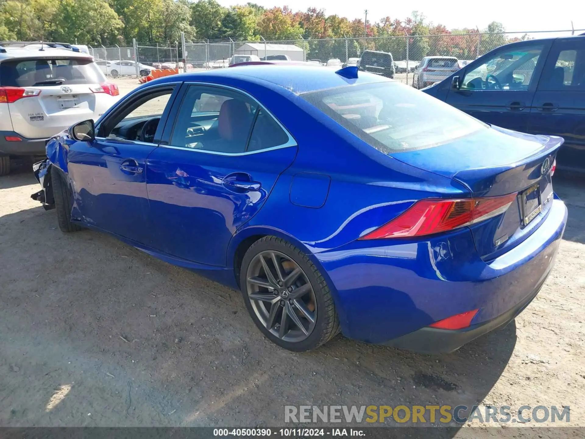 3 fotografías del automóvil dañado JTHC81D21K5035982 LEXUS IS 300 2019