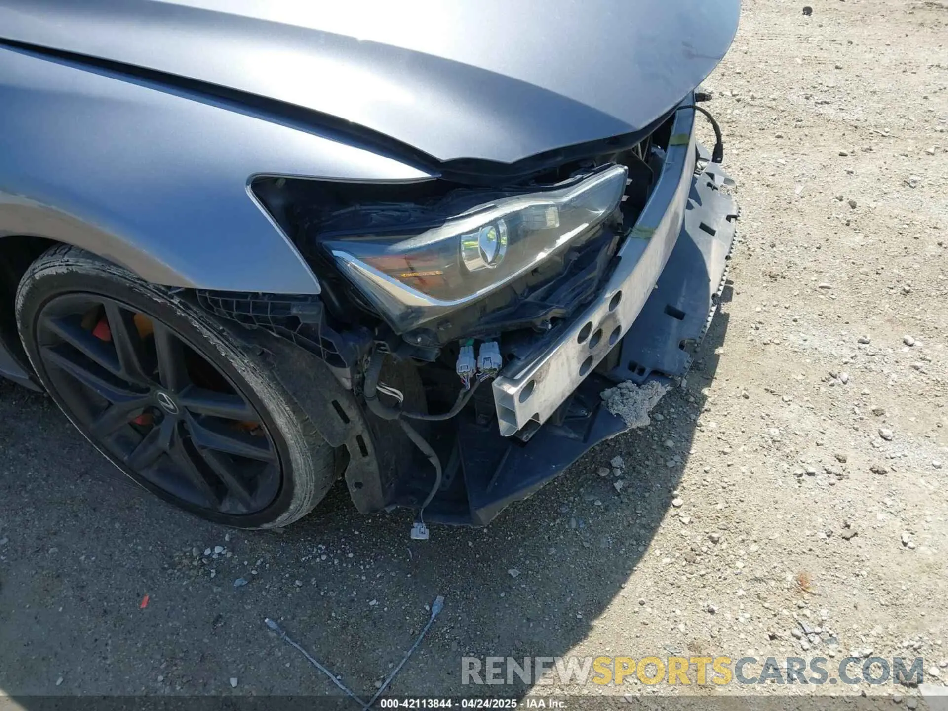 18 fotografías del automóvil dañado JTHC81D25K5034043 LEXUS IS 300 2019