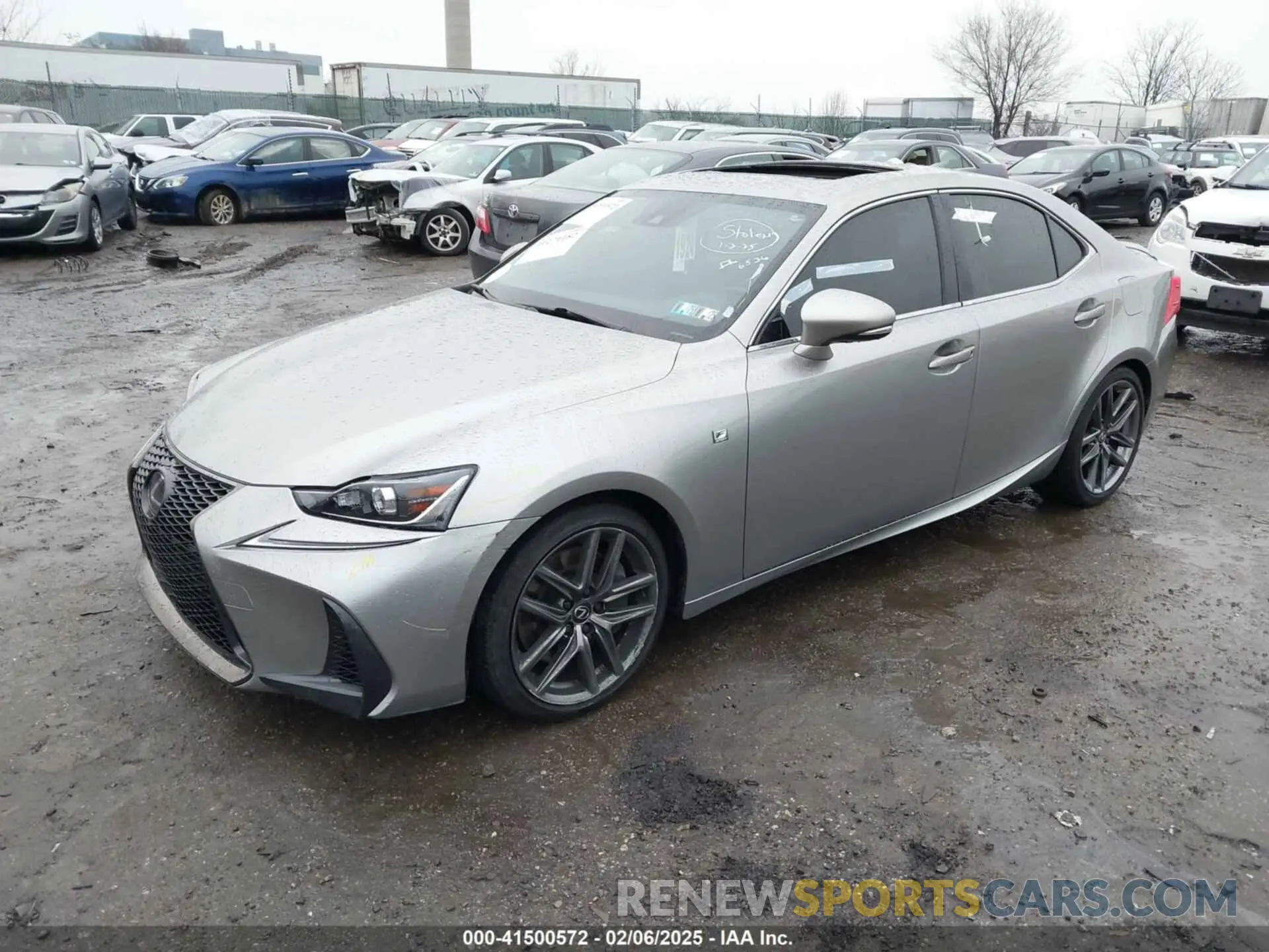 2 fotografías del automóvil dañado JTHC81D25K5036536 LEXUS IS 300 2019