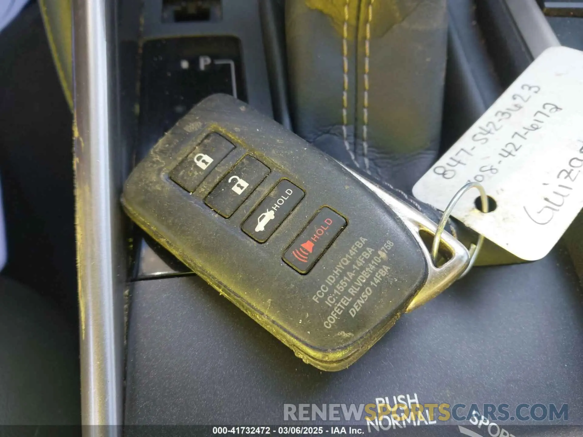 11 fotografías del automóvil dañado JTHC81D27K5035534 LEXUS IS 300 2019