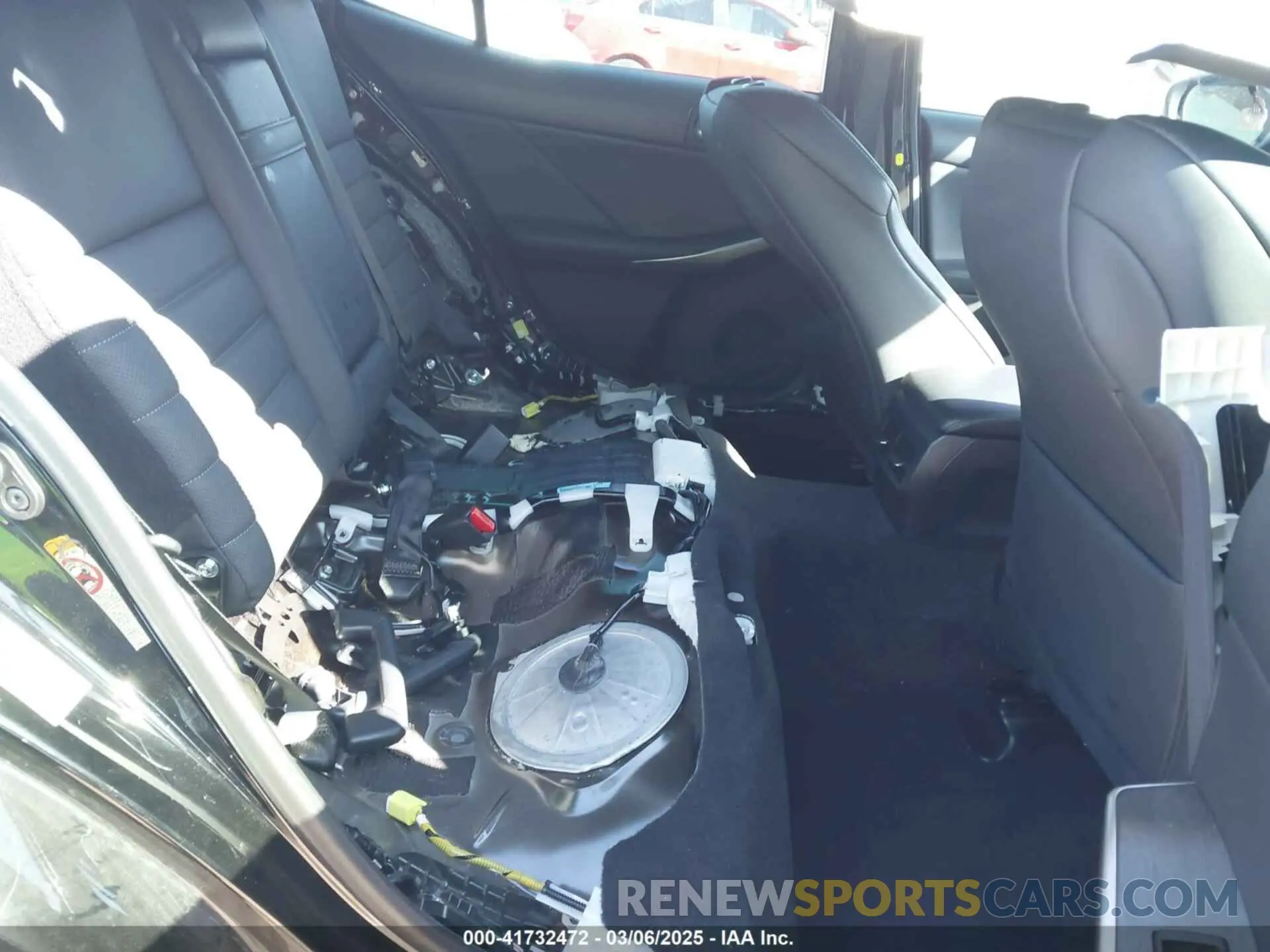 8 fotografías del automóvil dañado JTHC81D27K5035534 LEXUS IS 300 2019