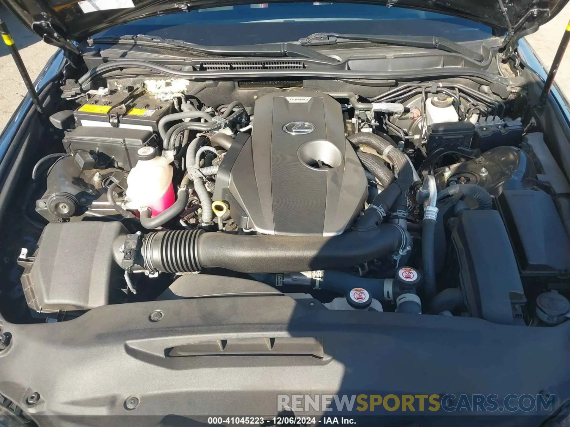 10 fotografías del automóvil dañado JTHAA1D26L5108860 LEXUS IS 300 2020