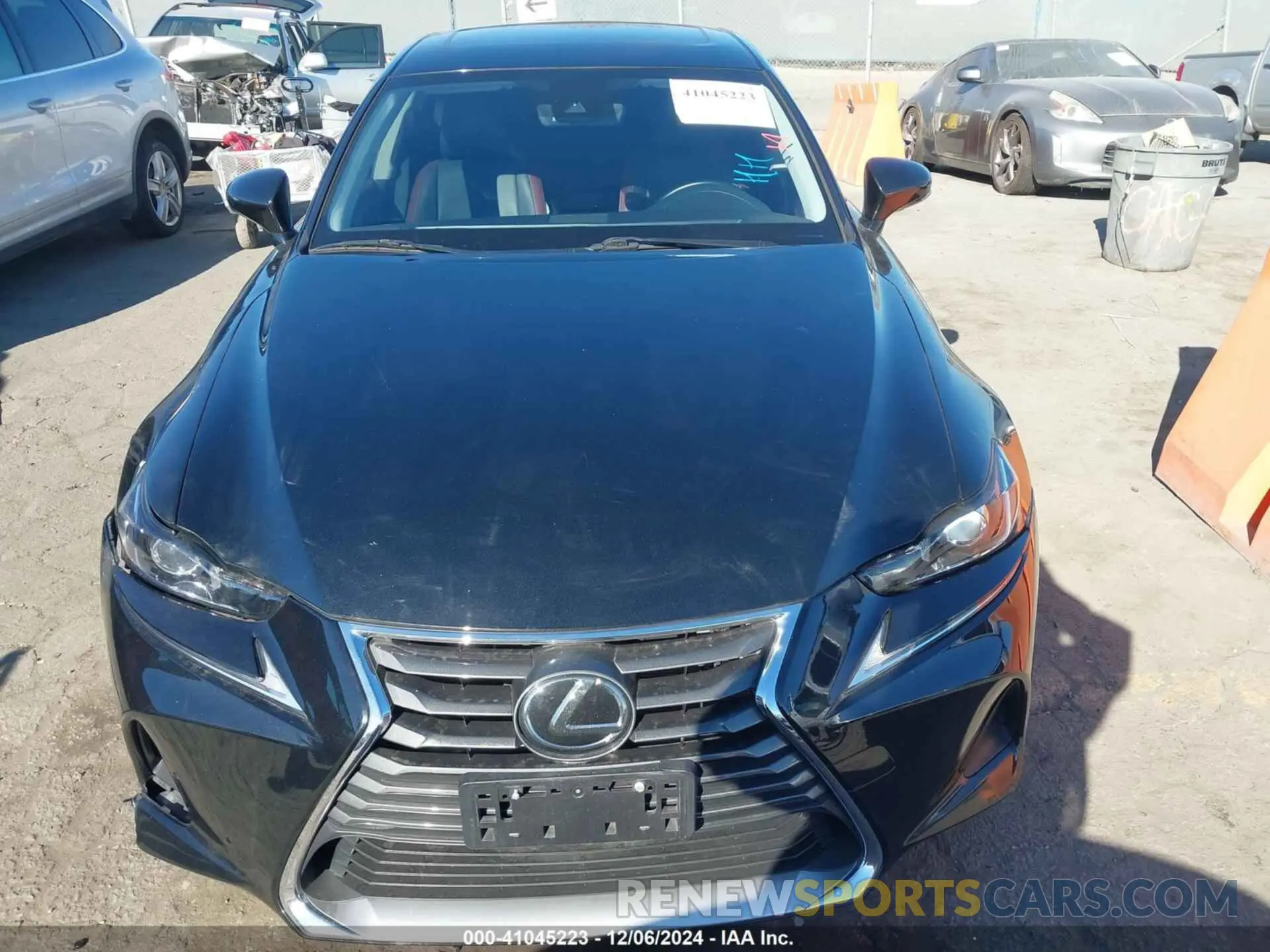 12 fotografías del automóvil dañado JTHAA1D26L5108860 LEXUS IS 300 2020